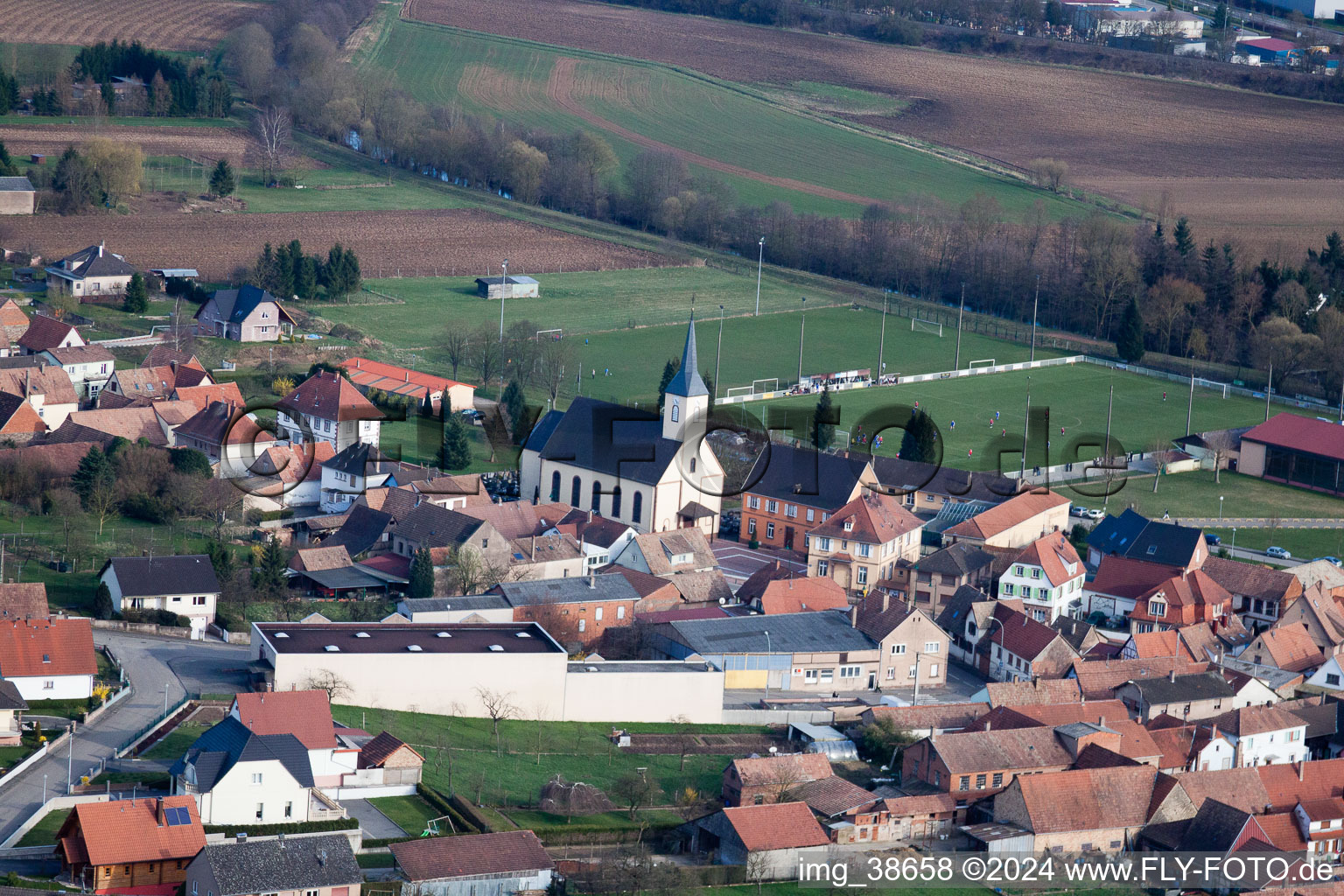 Pfaffenhoffen dans le département Bas Rhin, France depuis l'avion