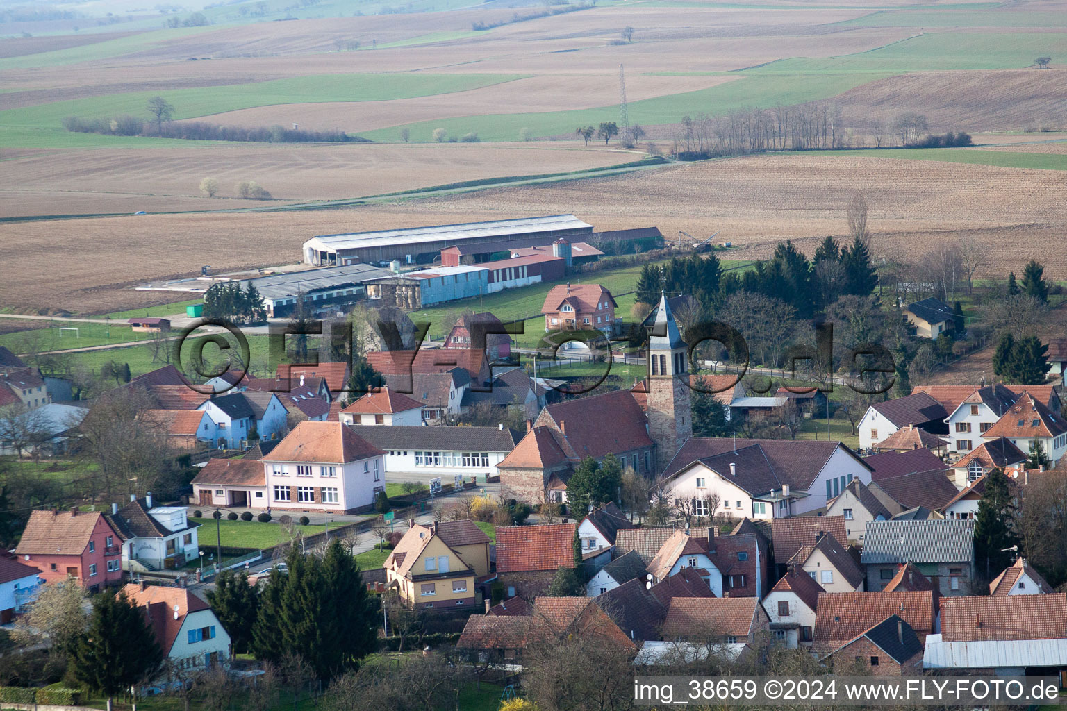 Vue d'oiseau de Pfaffenhoffen dans le département Bas Rhin, France