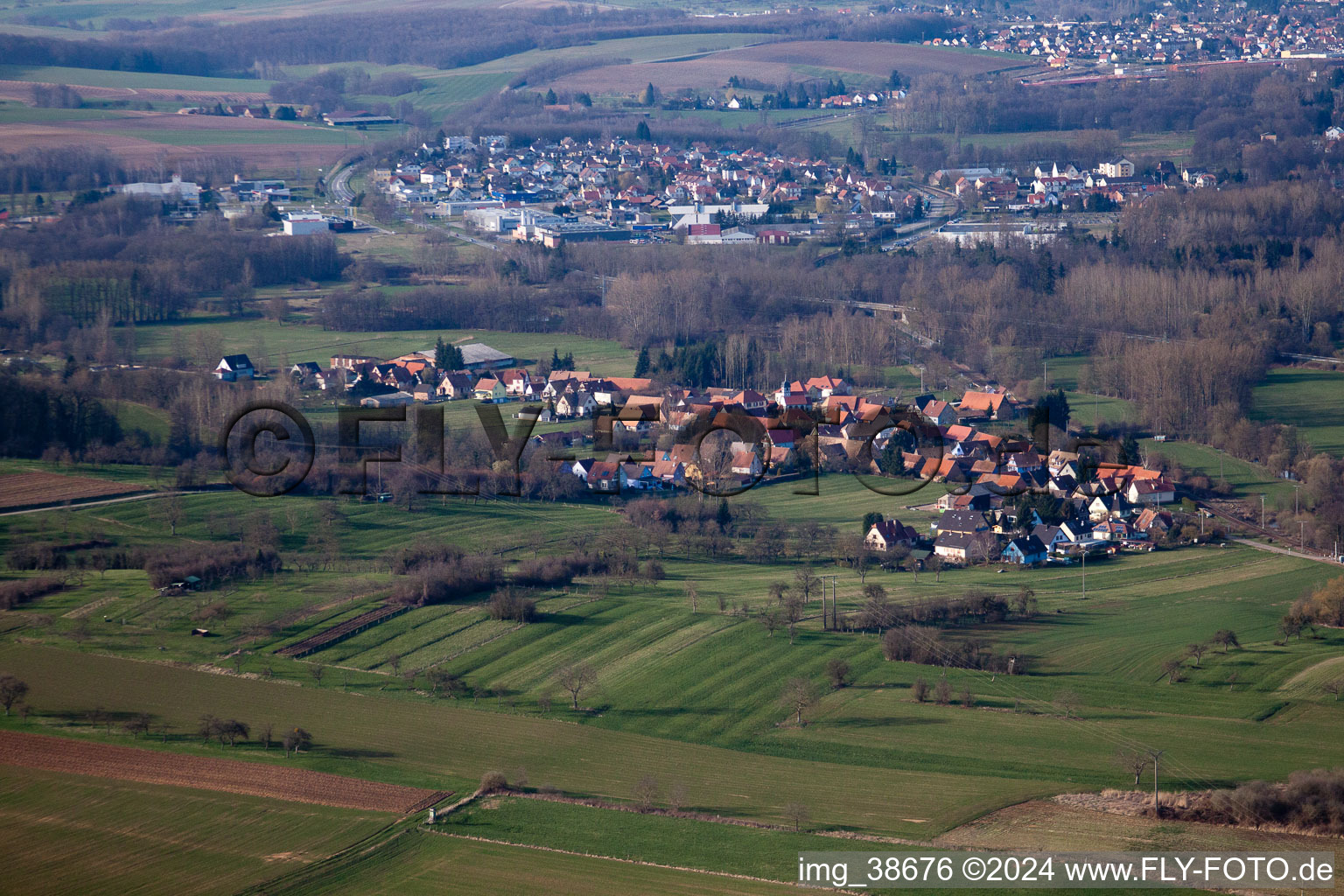 Uttenhoffen dans le département Bas Rhin, France du point de vue du drone