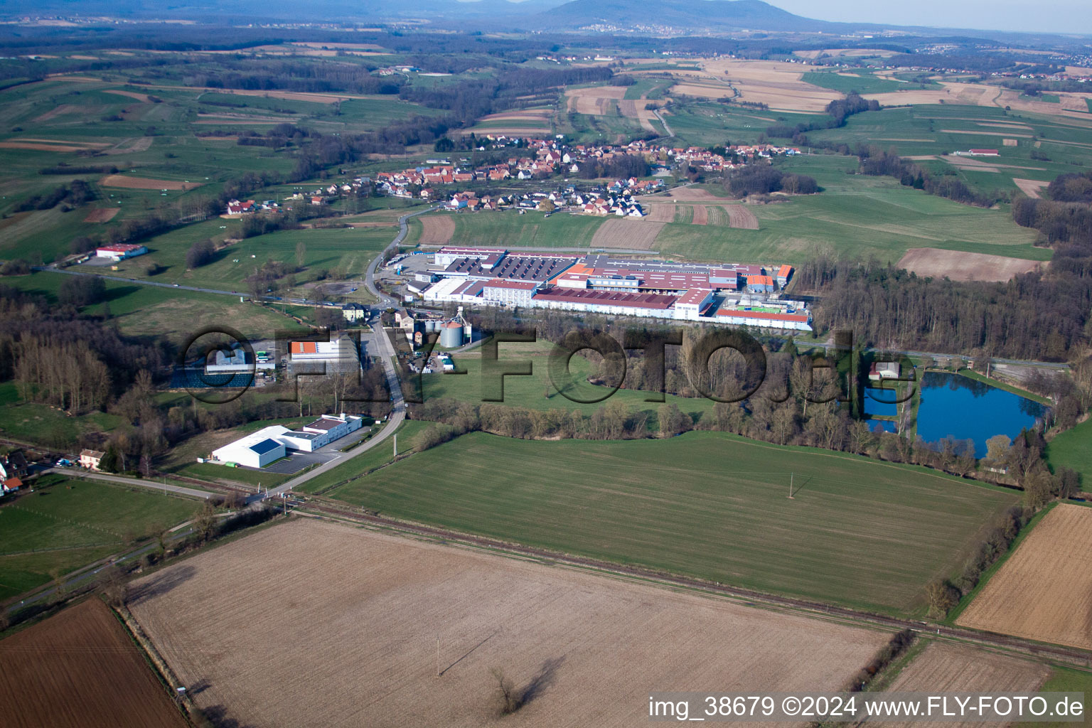 Vue aérienne de Gundershoffen dans le département Bas Rhin, France