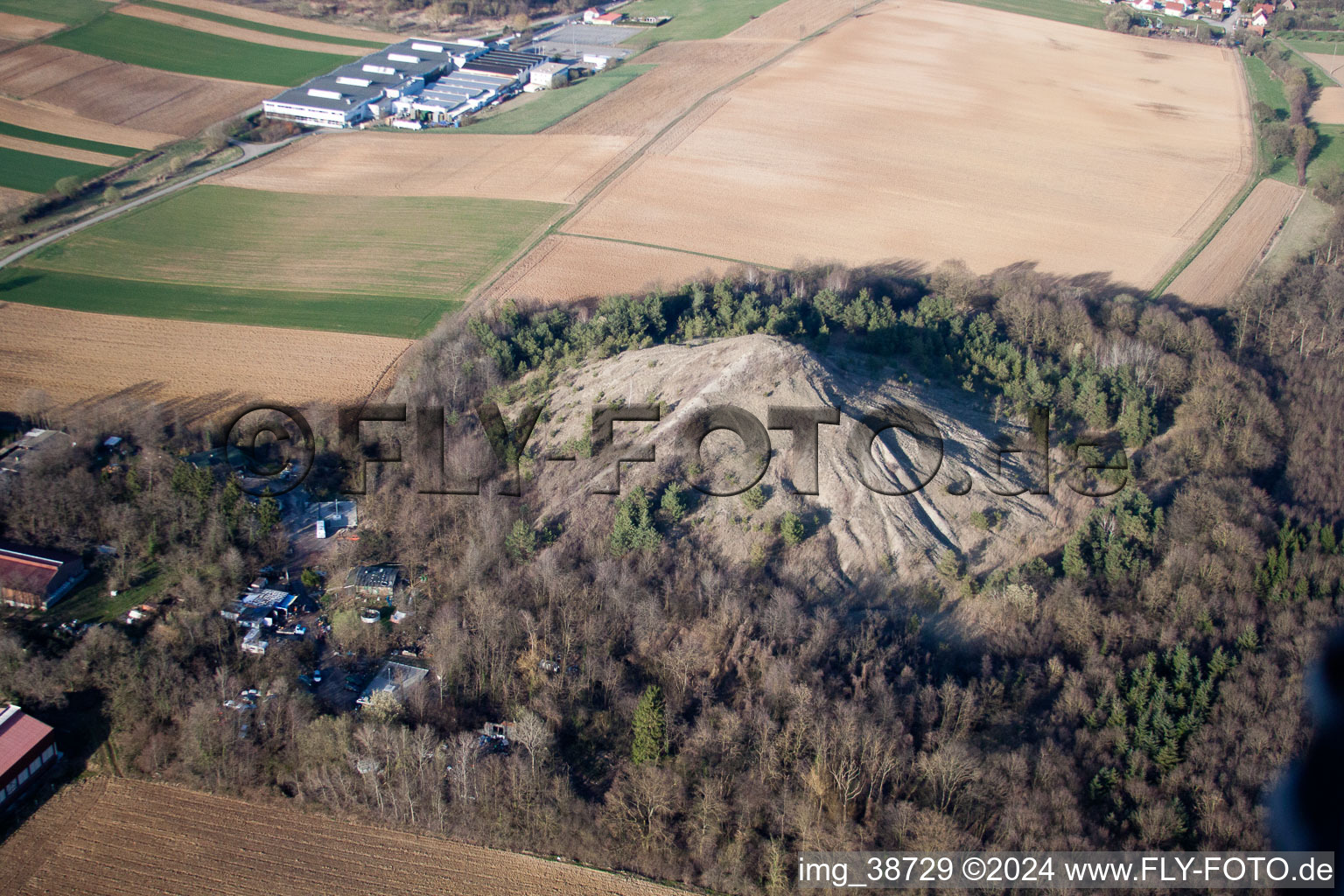 Merkwiller-Pechelbronn dans le département Bas Rhin, France d'un drone