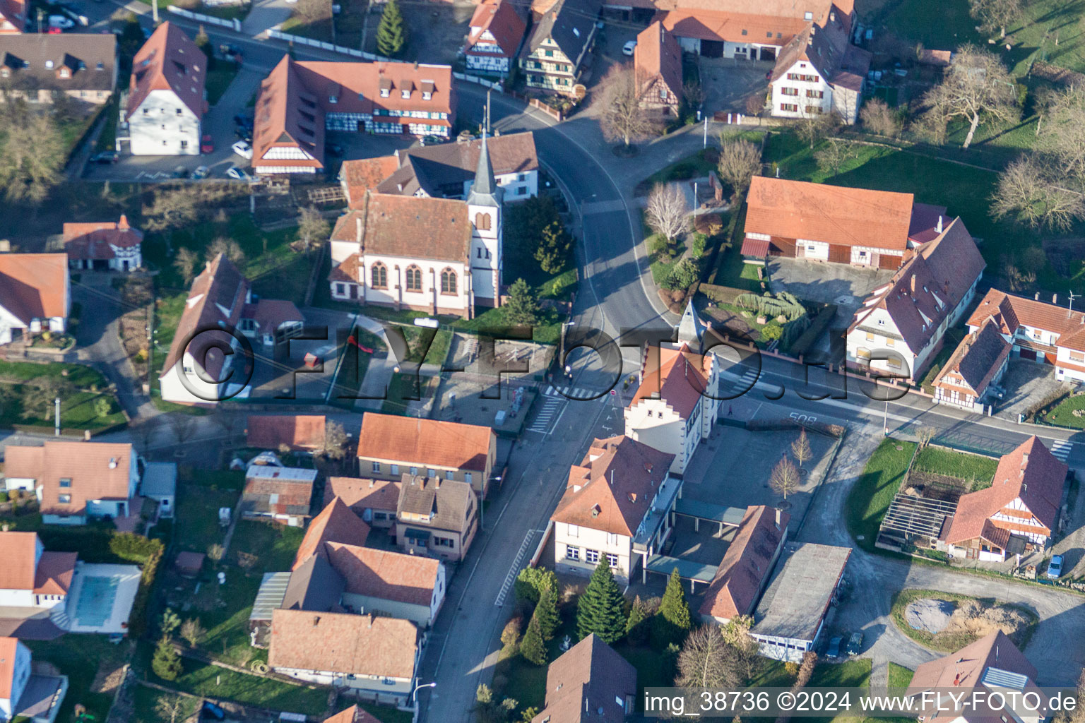 Vue oblique de Vue sur le village à Merkwiller-Pechelbronn dans le département Bas Rhin, France