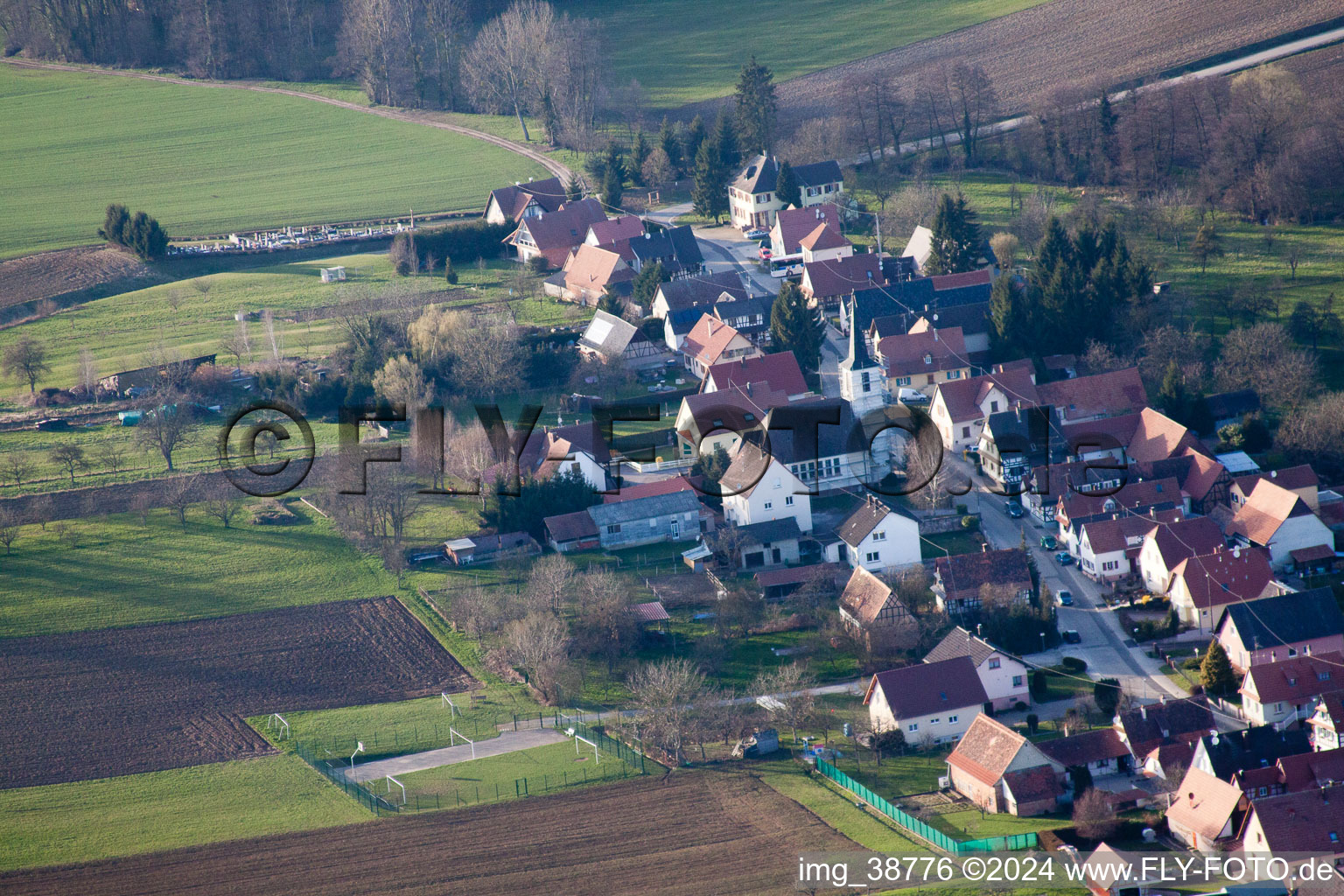 Bremmelbach dans le département Bas Rhin, France du point de vue du drone