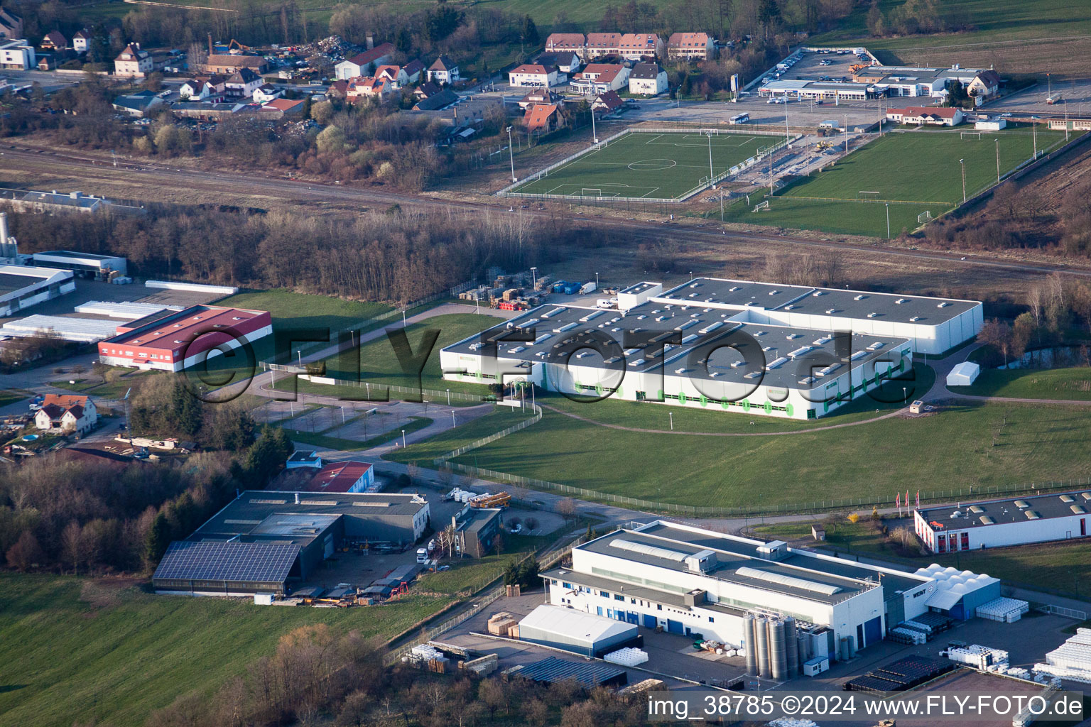 Vue aérienne de ÉTÉSIA à le quartier Altenstadt in Wissembourg dans le département Bas Rhin, France