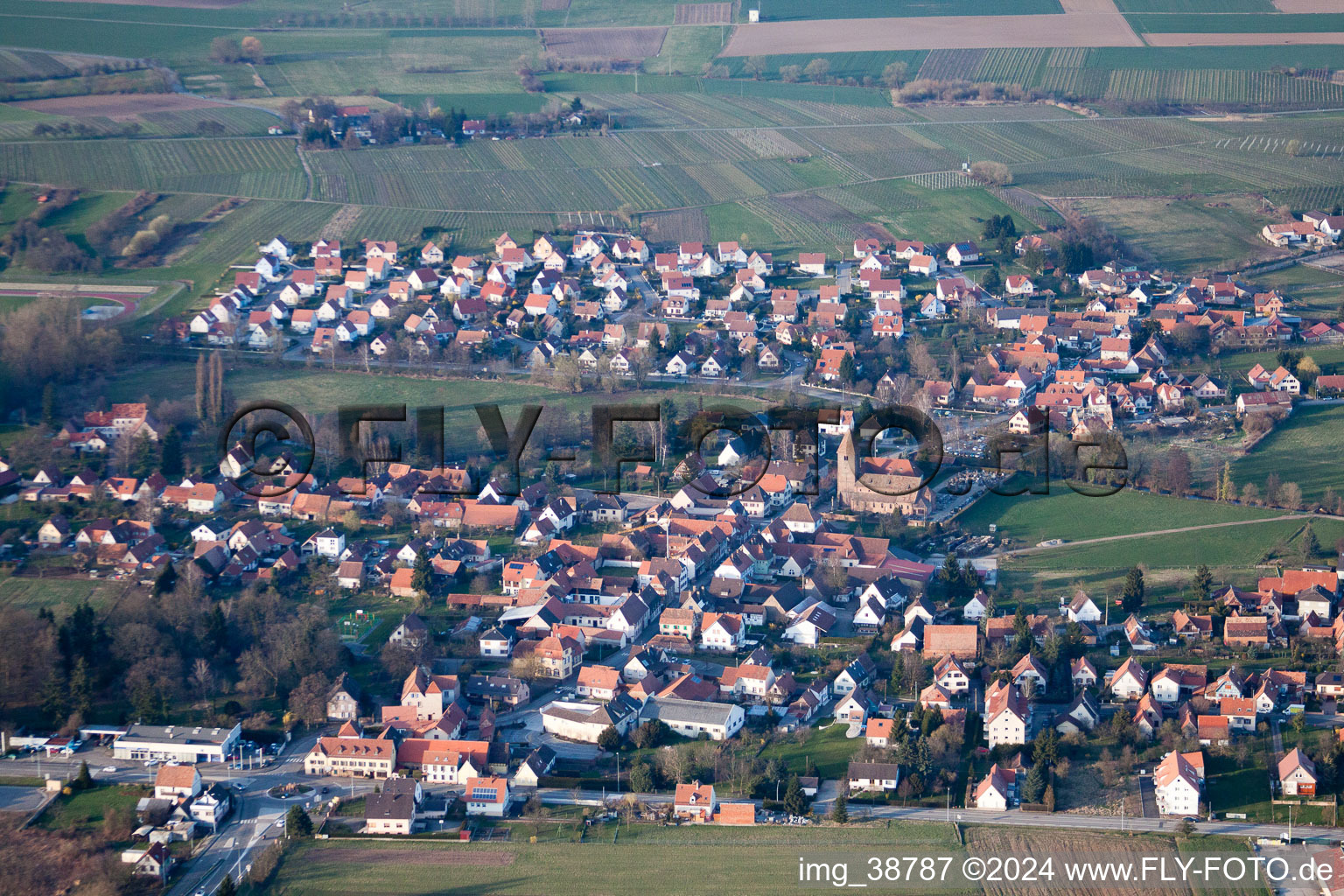 Vue d'oiseau de Quartier Altenstadt in Wissembourg dans le département Bas Rhin, France