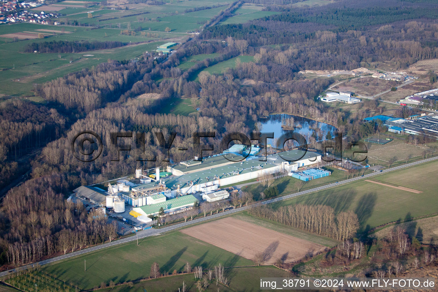 Enregistrement par drone de Isolation Sitek à le quartier Altenstadt in Wissembourg dans le département Bas Rhin, France