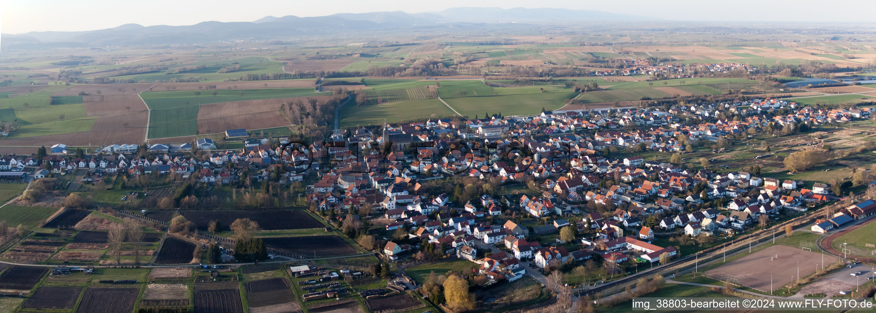 Steinfeld dans le département Rhénanie-Palatinat, Allemagne vue d'en haut