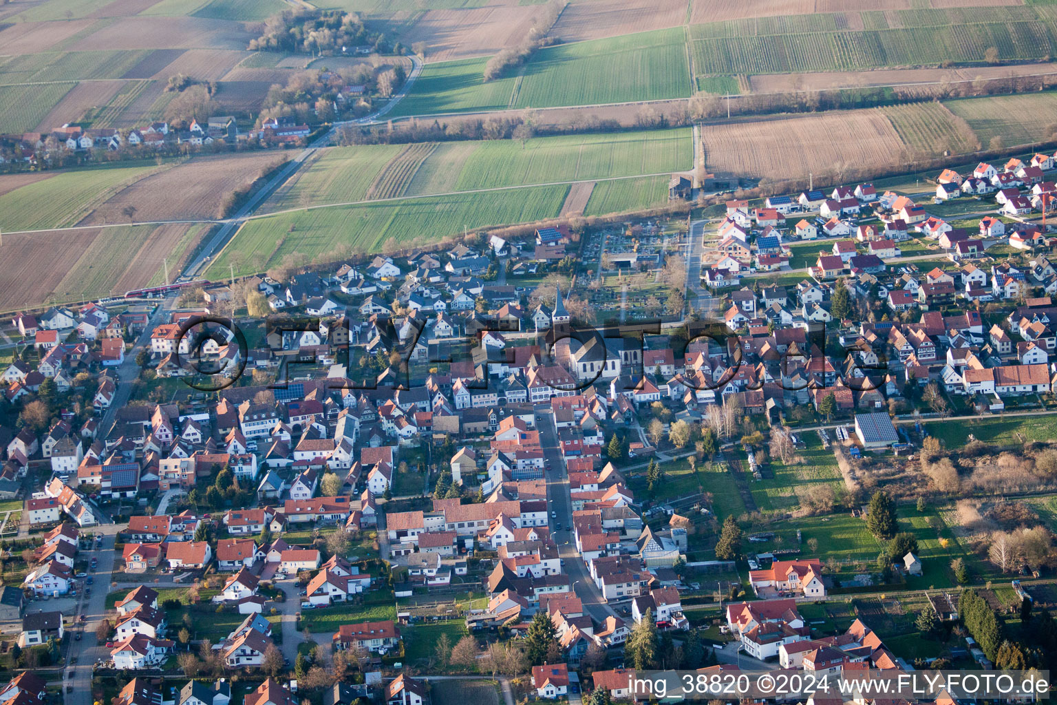 Vue oblique de Quartier Schaidt in Wörth am Rhein dans le département Rhénanie-Palatinat, Allemagne