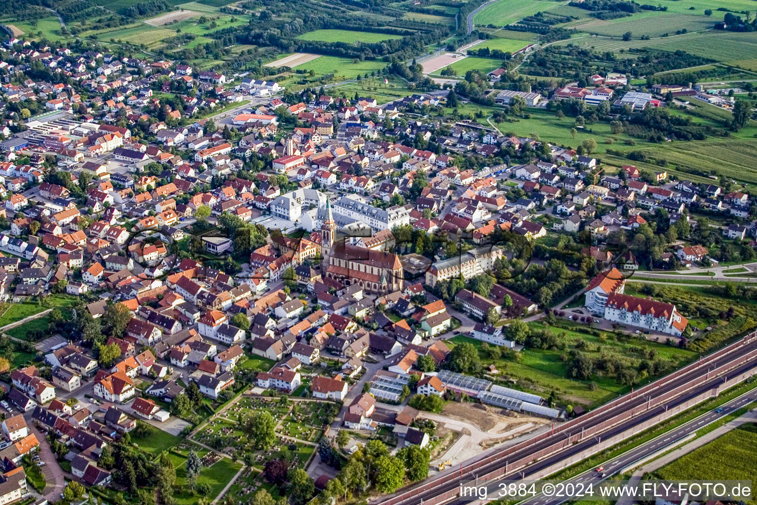 Vue aérienne de Du nord-ouest à Sinzheim dans le département Bade-Wurtemberg, Allemagne