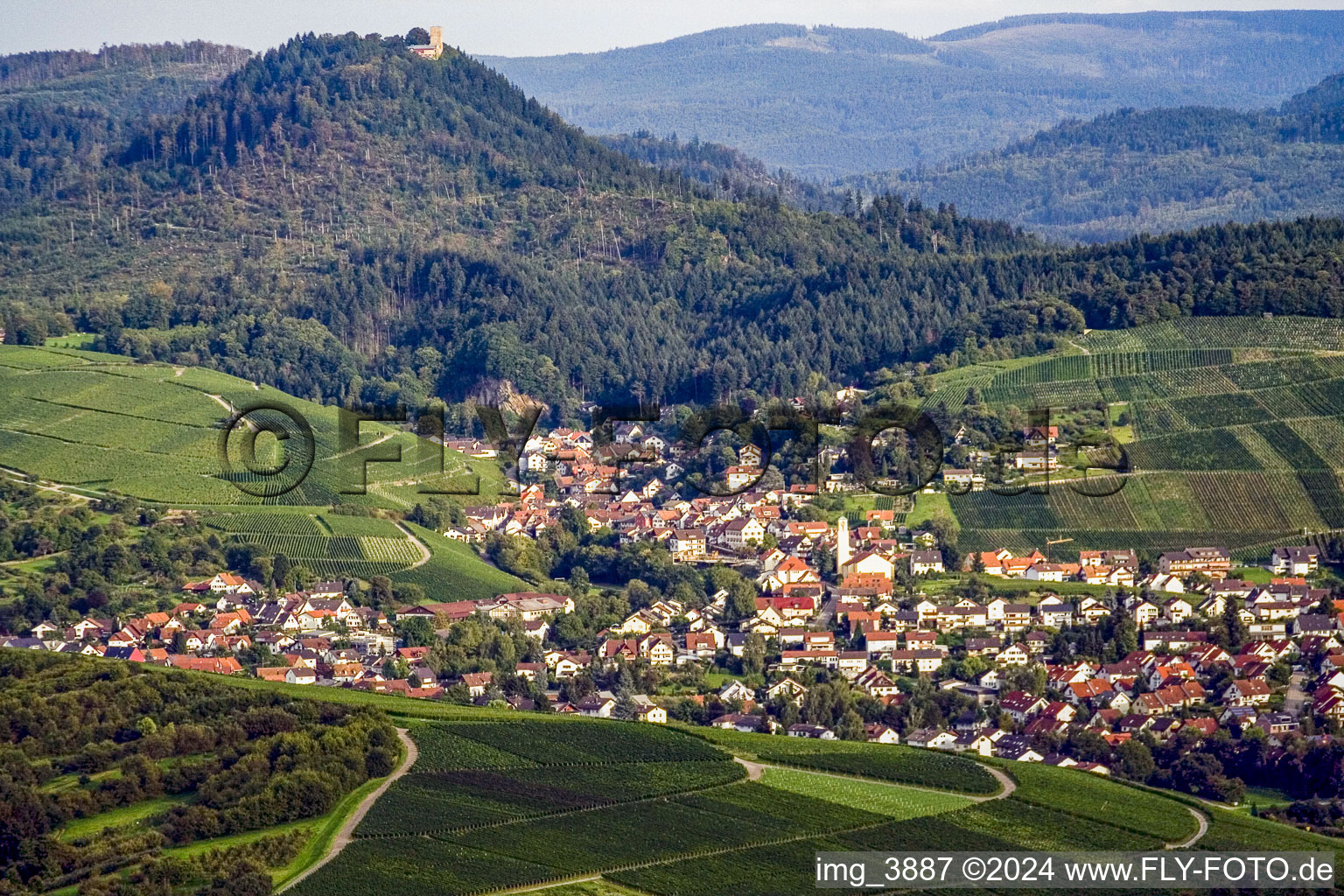 Vue aérienne de Vörmberg à Sinzheim dans le département Bade-Wurtemberg, Allemagne