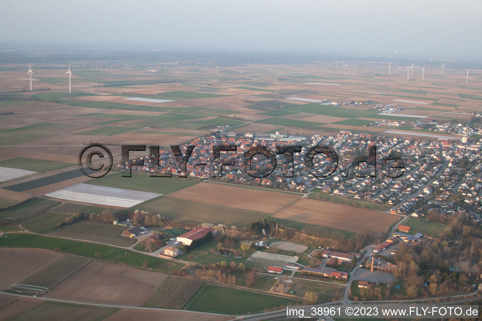 Quartier Herxheim in Herxheim bei Landau dans le département Rhénanie-Palatinat, Allemagne d'un drone