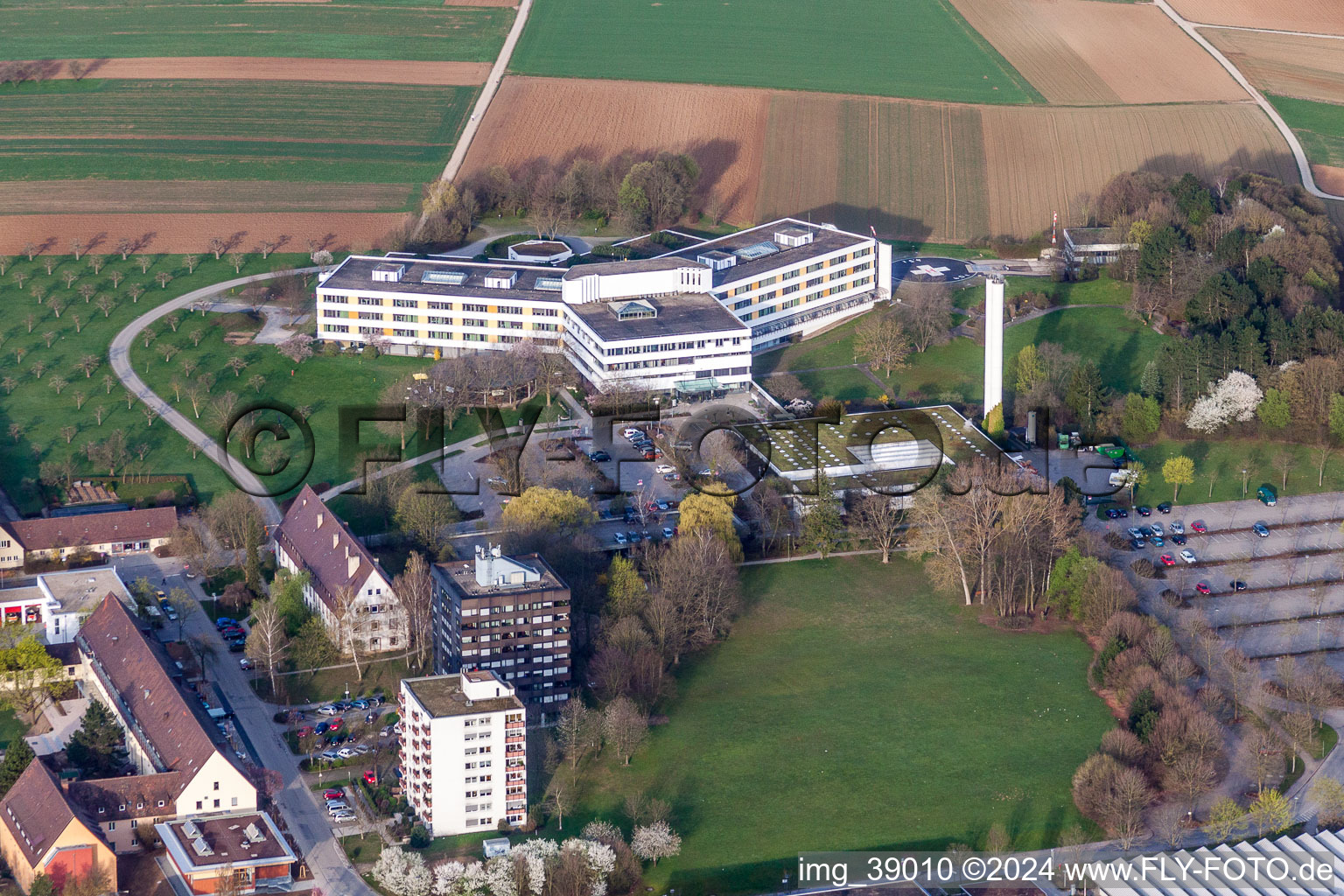 Vue aérienne de Terrain clinique de l'hôpital de district à Leonberg dans le département Bade-Wurtemberg, Allemagne