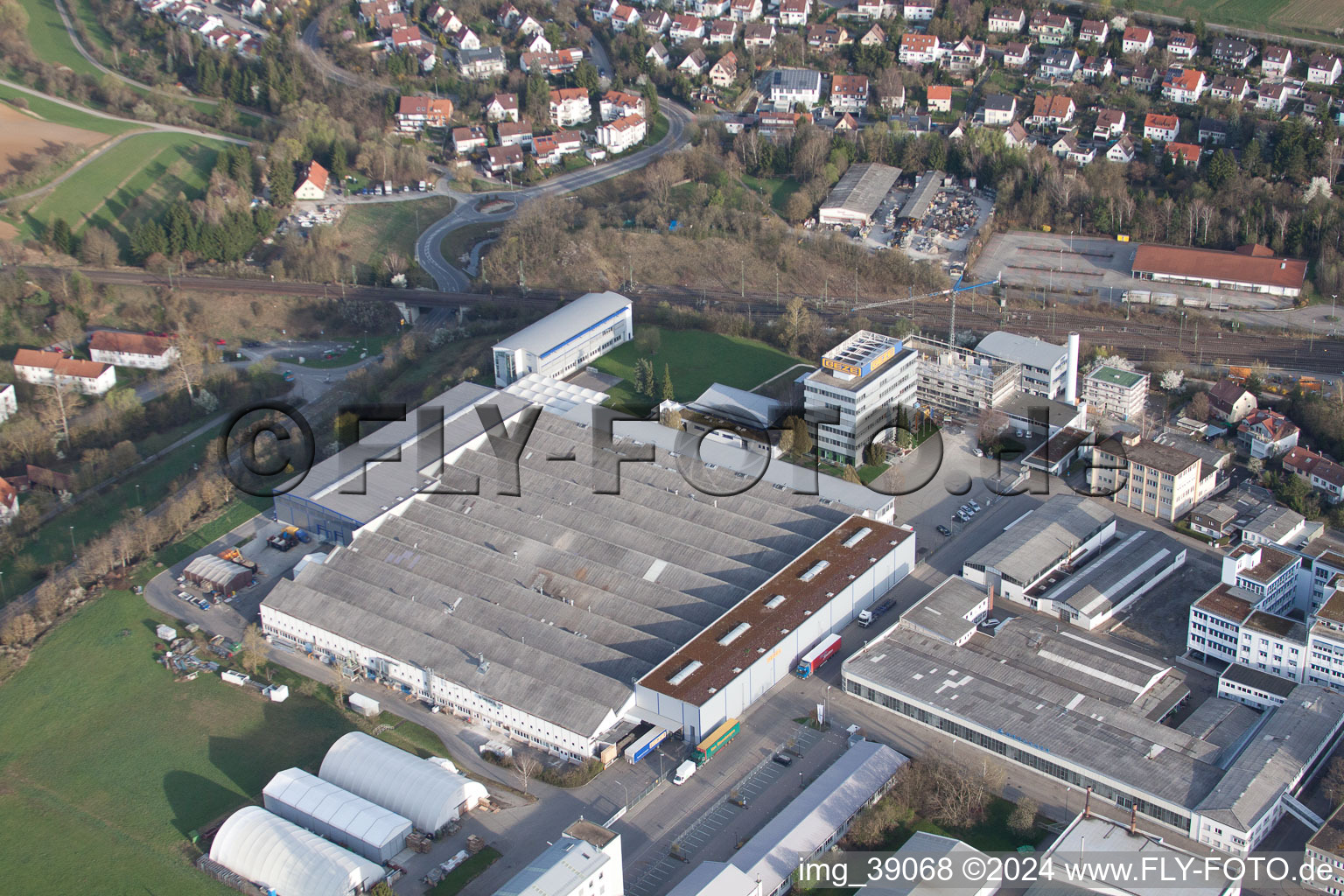 Vue aérienne de GEZE Reinhold-Vöster-Straße à Leonberg dans le département Bade-Wurtemberg, Allemagne