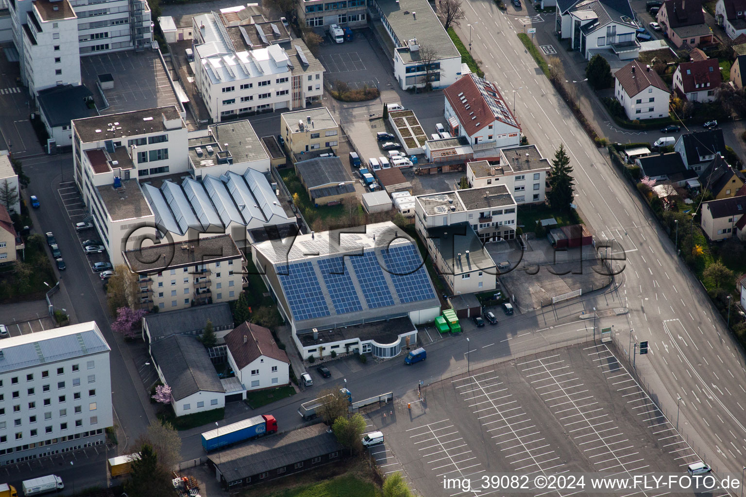 METDRA Metall- und Drahtwarenfabrik GmbH, Dieselstr à le quartier Eltingen in Leonberg dans le département Bade-Wurtemberg, Allemagne d'un drone