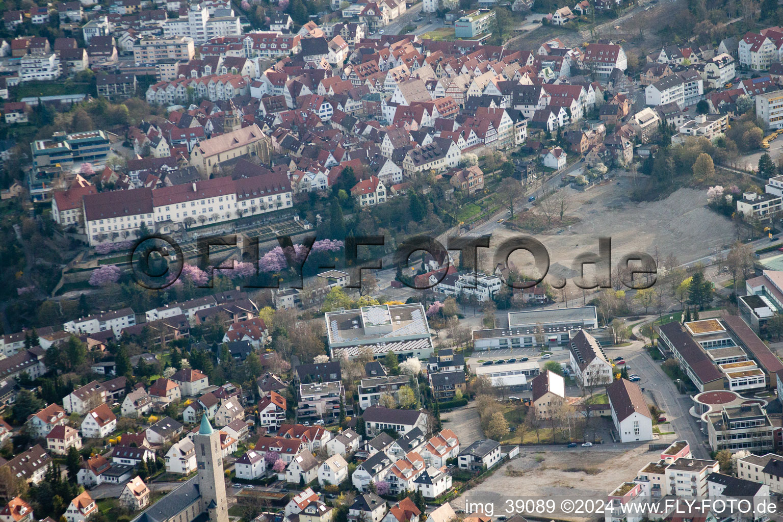 Vue d'oiseau de Lycée Johannes Kepler, Lindenstr à Leonberg dans le département Bade-Wurtemberg, Allemagne