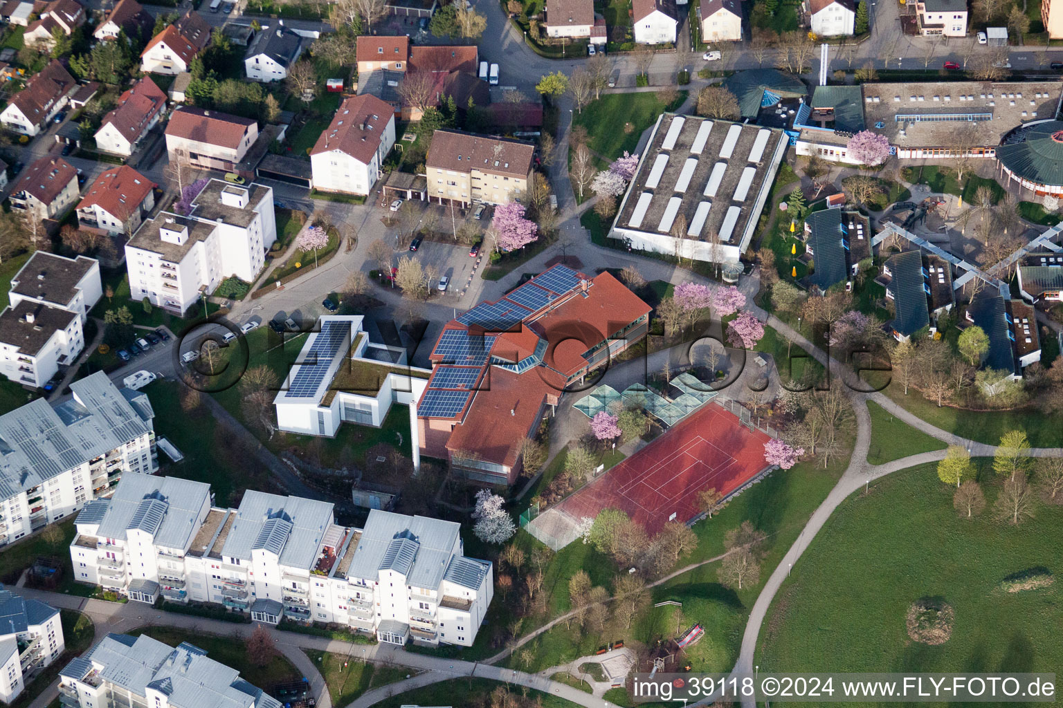 Lycée Ostertag, Tiroler Straße à le quartier Eltingen in Leonberg dans le département Bade-Wurtemberg, Allemagne d'en haut