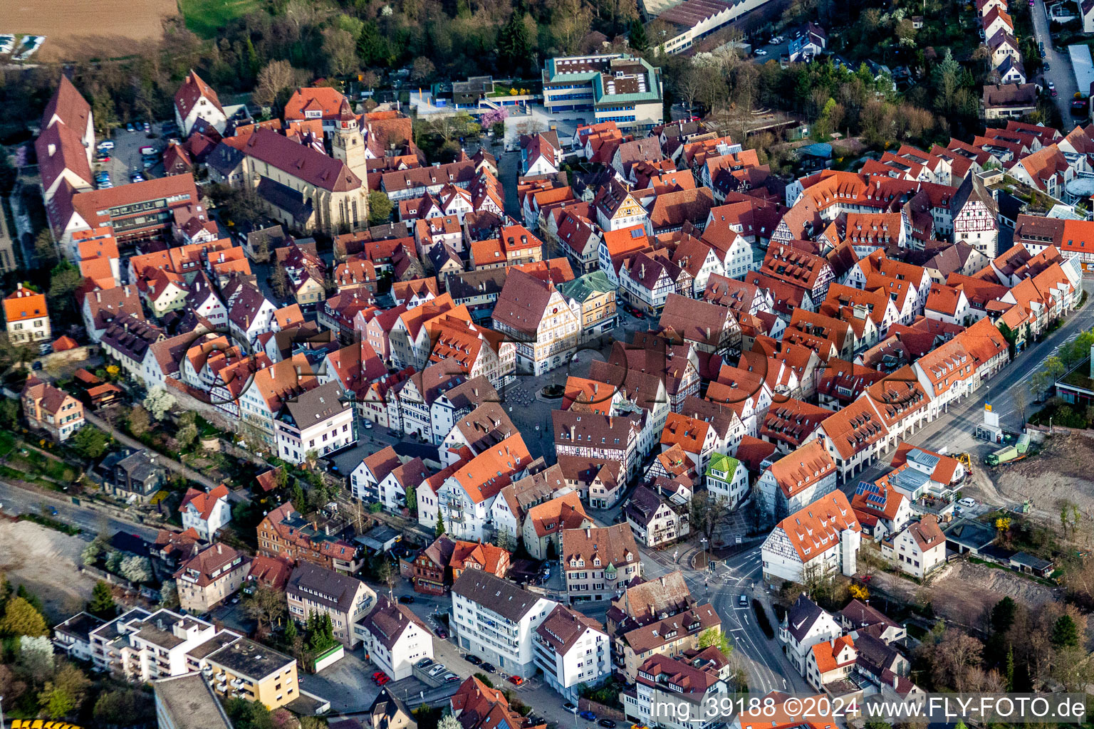 Vue aérienne de Vieille ville et centre-ville à Leonberg dans le département Bade-Wurtemberg, Allemagne