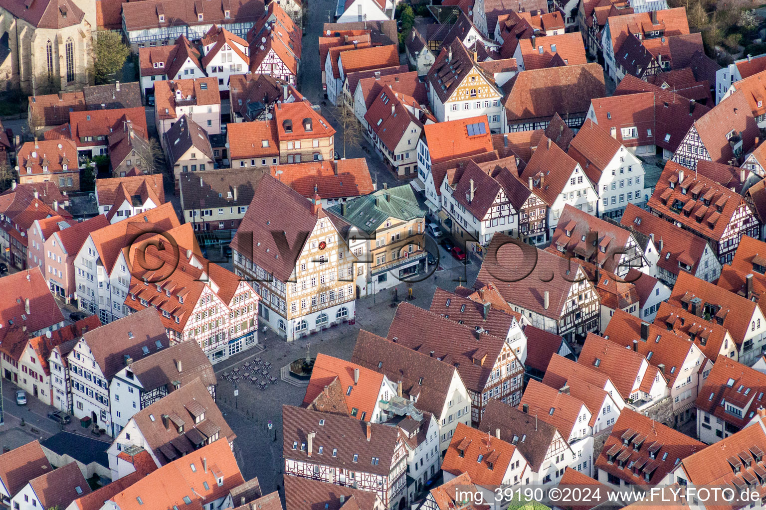 Vue aérienne de Place du marché du centre-ville à Leonberg dans le département Bade-Wurtemberg, Allemagne