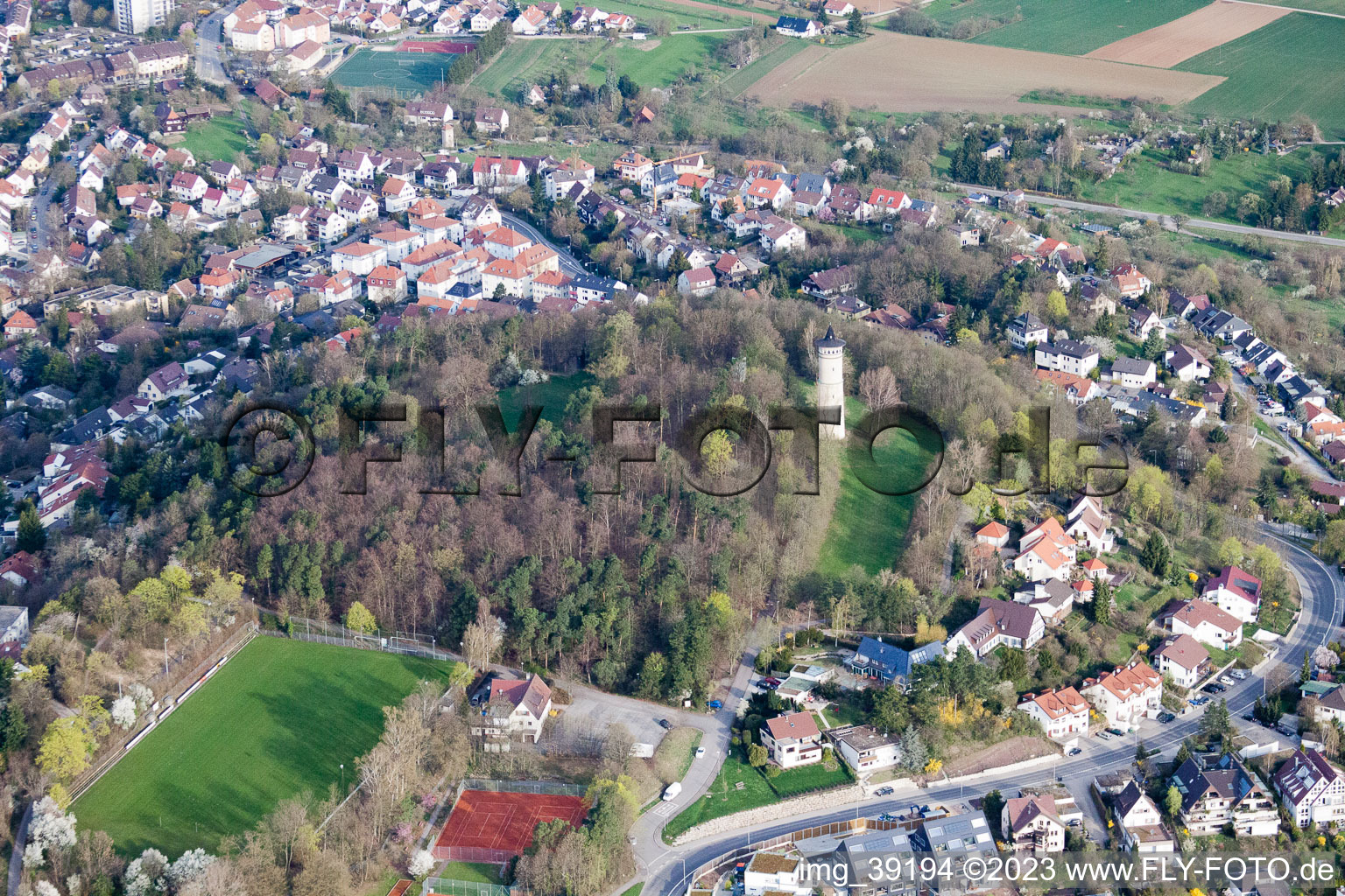 Vue aérienne de Tour Engelberg à Leonberg dans le département Bade-Wurtemberg, Allemagne