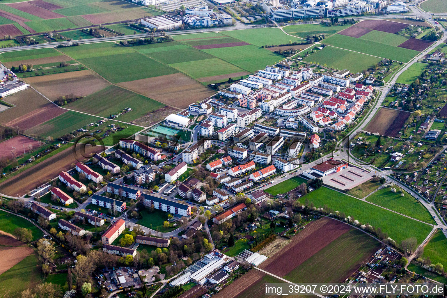 Vue aérienne de Zone de peuplement à le quartier Hausen in Stuttgart dans le département Bade-Wurtemberg, Allemagne