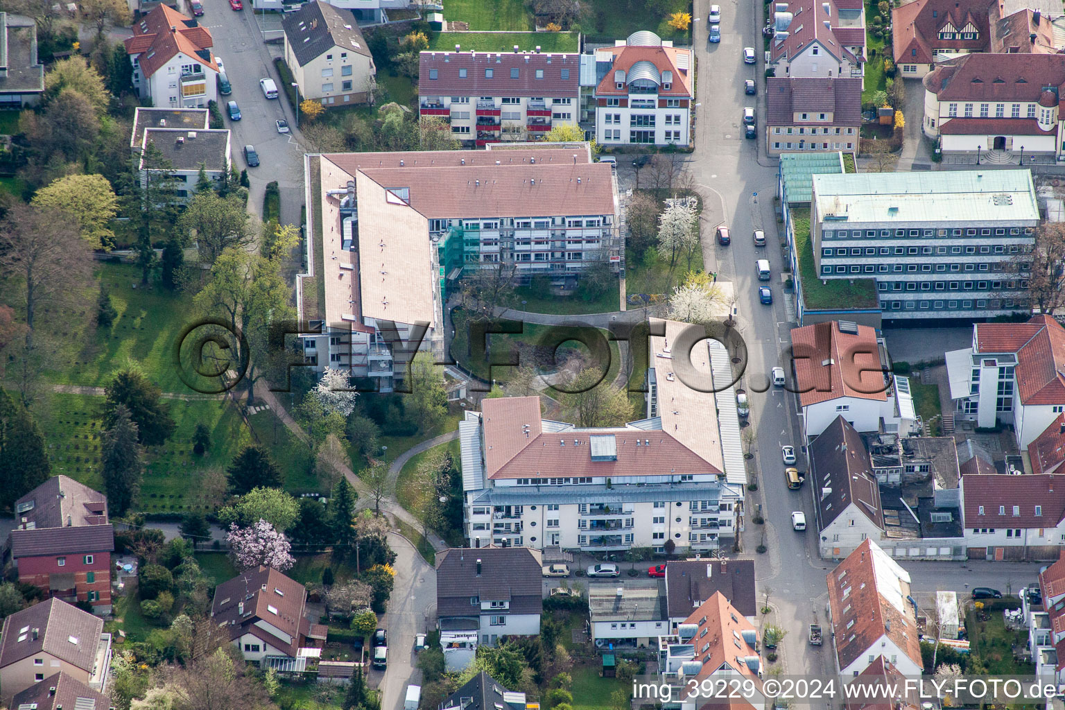 Vue aérienne de Maison de retraite - résidence pour personnes âgées de la maison de retraite Korntal dans le quartier de Korntal à Korntal-Münchingen dans le département Bade-Wurtemberg, Allemagne