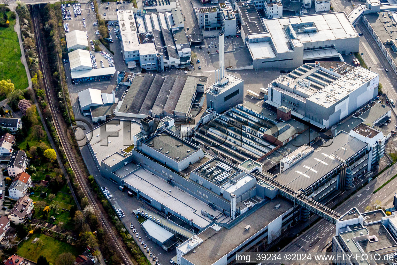 Vue aérienne de Locaux de l'usine de sellerie Porsche Bau 45 à Zuffenhausen à le quartier Zuffenhausen in Stuttgart dans le département Bade-Wurtemberg, Allemagne