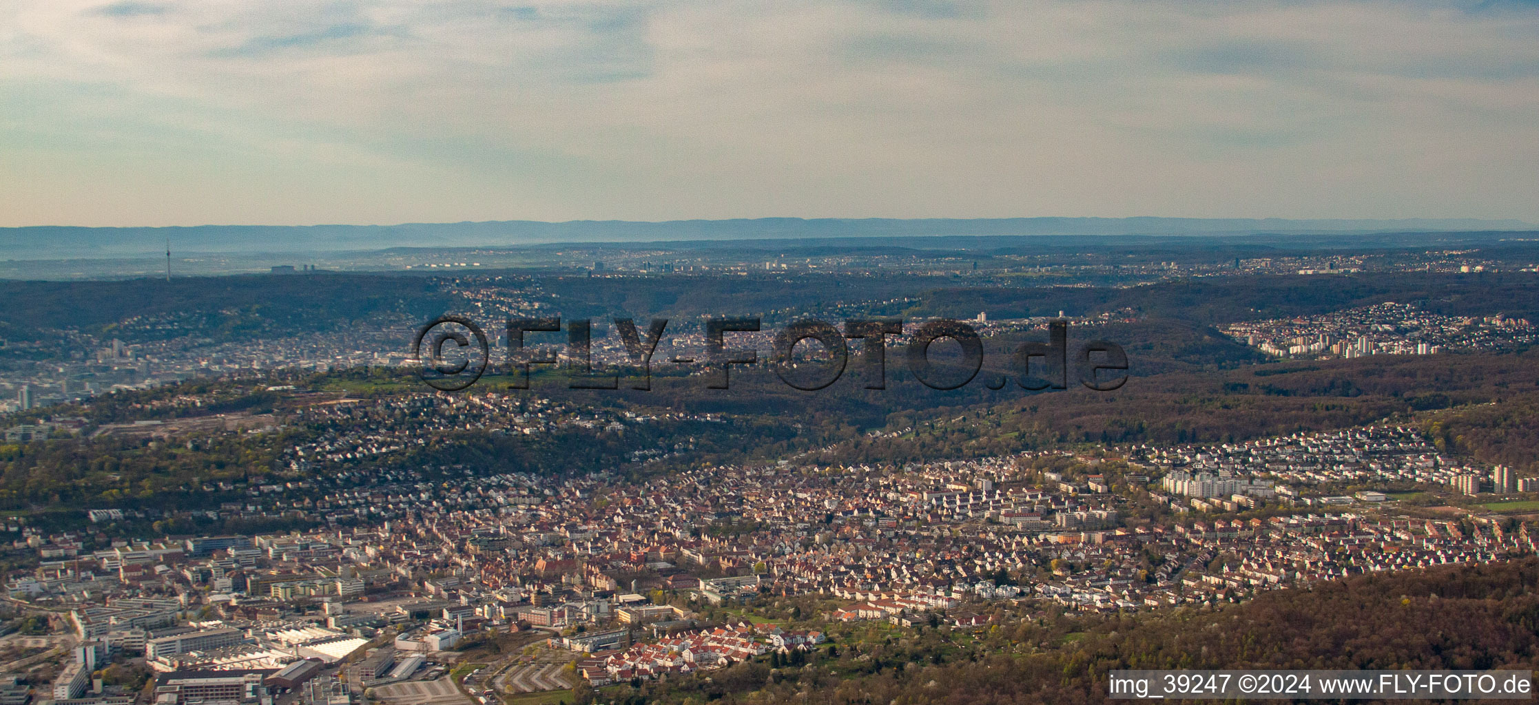 Vue aérienne de Quartier Zuffenhausen in Stuttgart dans le département Bade-Wurtemberg, Allemagne