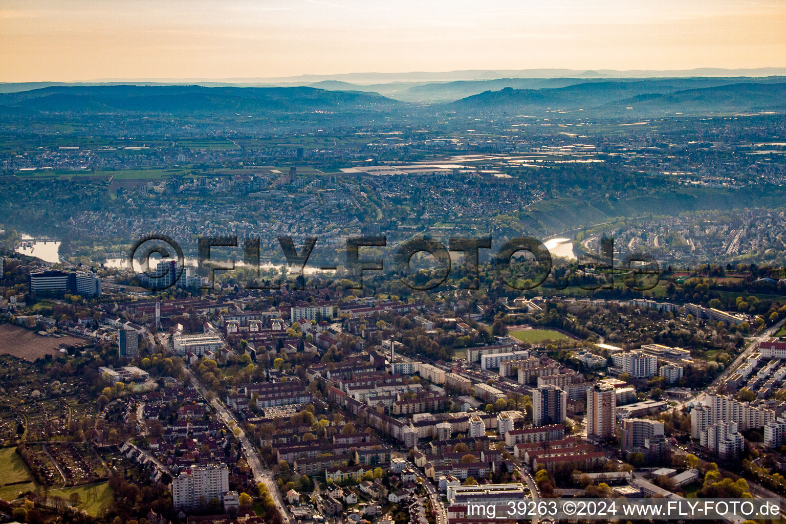 Vue aérienne de Quartier Rot in Stuttgart dans le département Bade-Wurtemberg, Allemagne