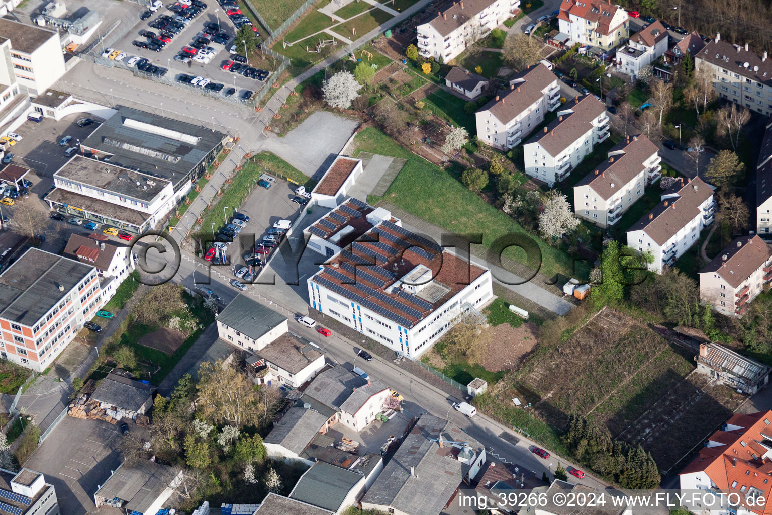 Langro Chemie, Porschestrasse 12 à le quartier Zuffenhausen in Stuttgart dans le département Bade-Wurtemberg, Allemagne d'en haut