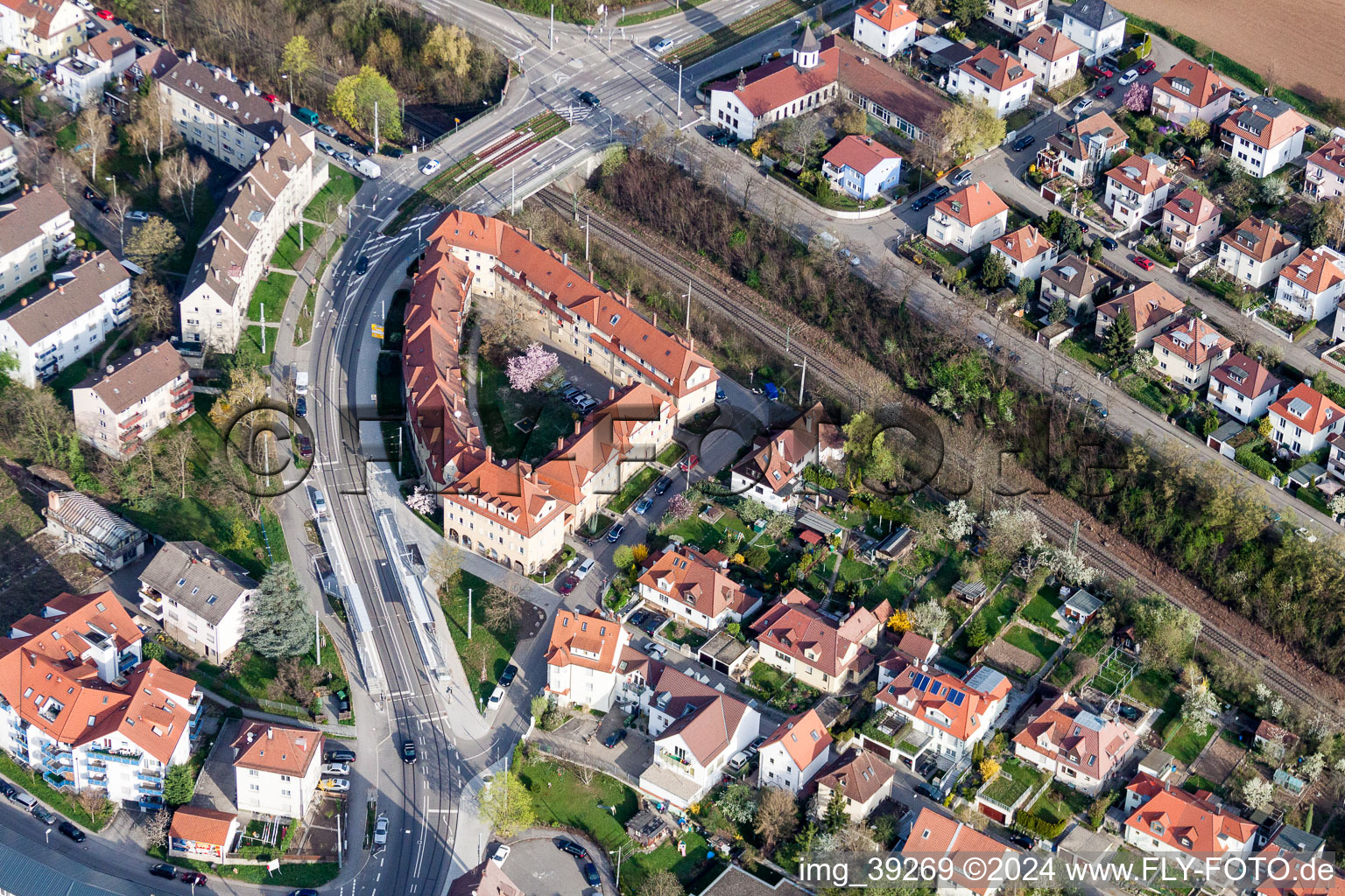 Vue aérienne de Lotissement résidentiel fermé sur la Wimpfener Straße en Zuffenhausen à le quartier Zuffenhausen in Stuttgart dans le département Bade-Wurtemberg, Allemagne