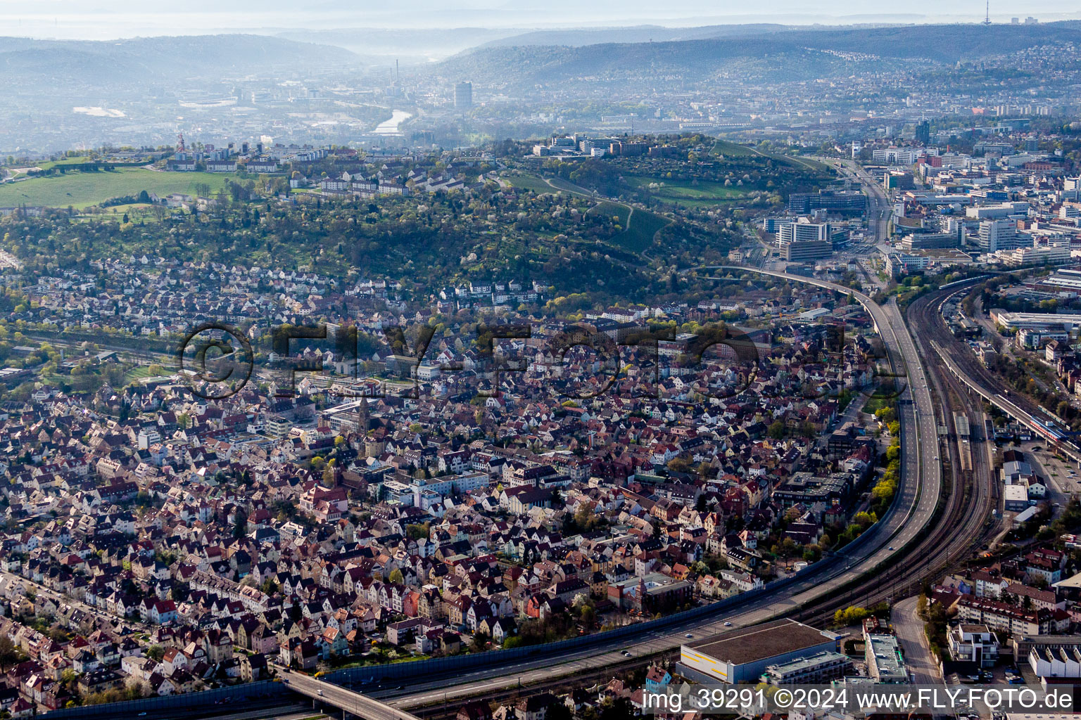 Vue aérienne de Quartier Zuffenhausen in Stuttgart dans le département Bade-Wurtemberg, Allemagne