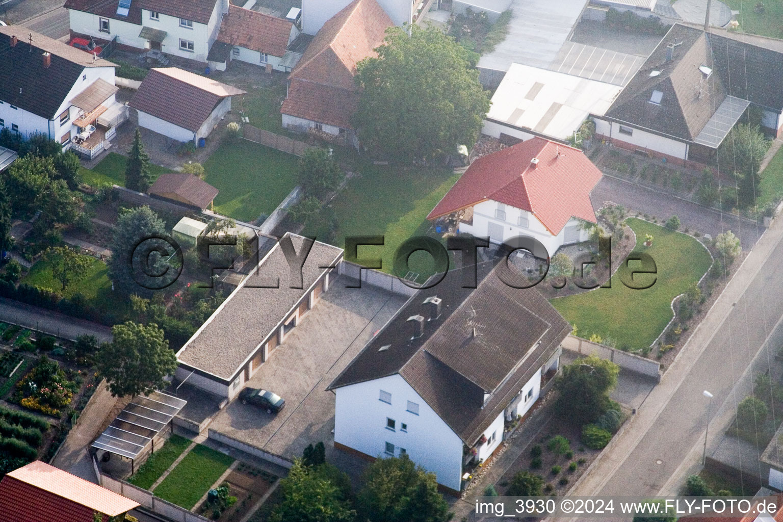 Minfeld dans le département Rhénanie-Palatinat, Allemagne depuis l'avion