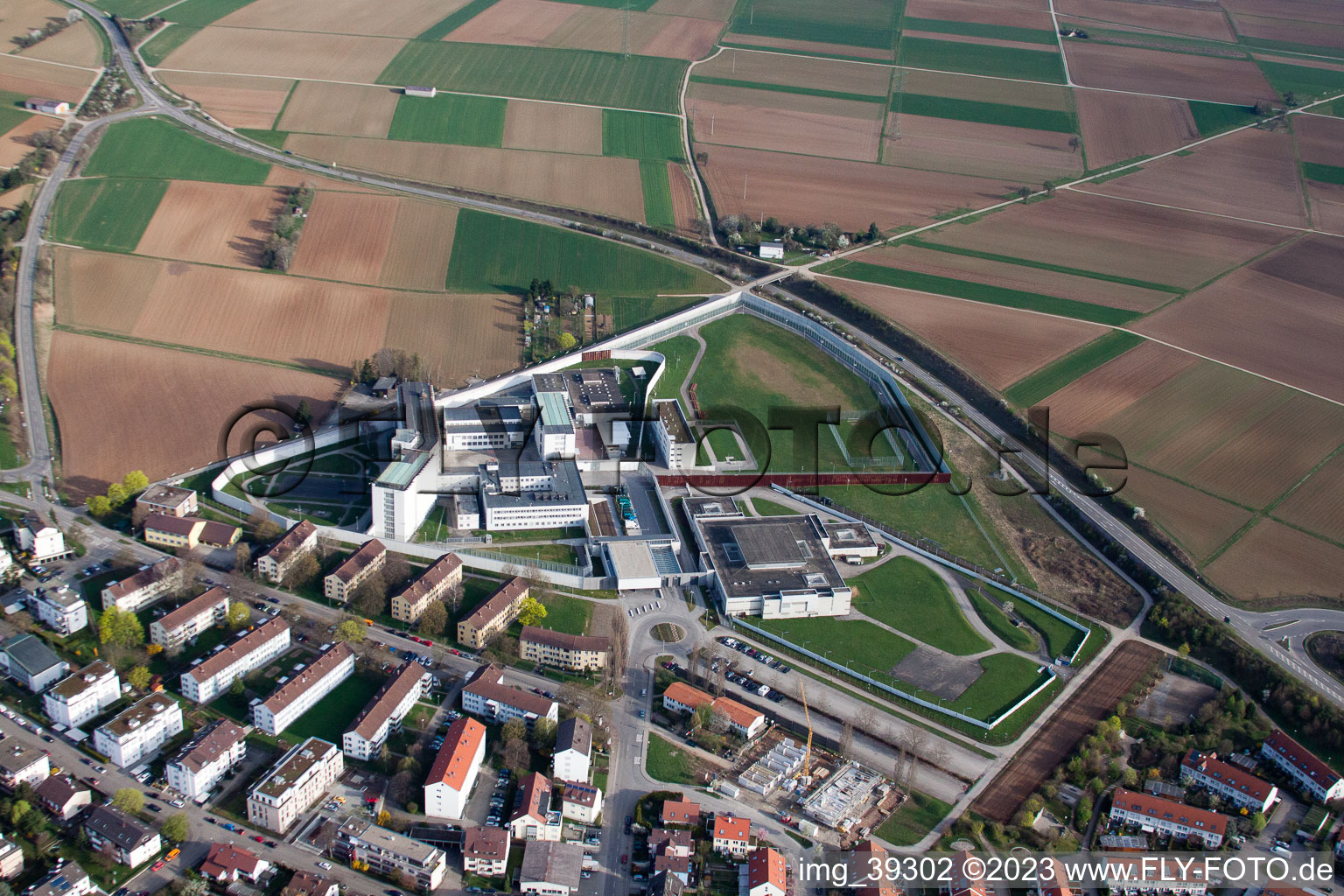 Vue aérienne de Établissement correctionnel Prison de haute sécurité à le quartier Stammheim in Stuttgart dans le département Bade-Wurtemberg, Allemagne