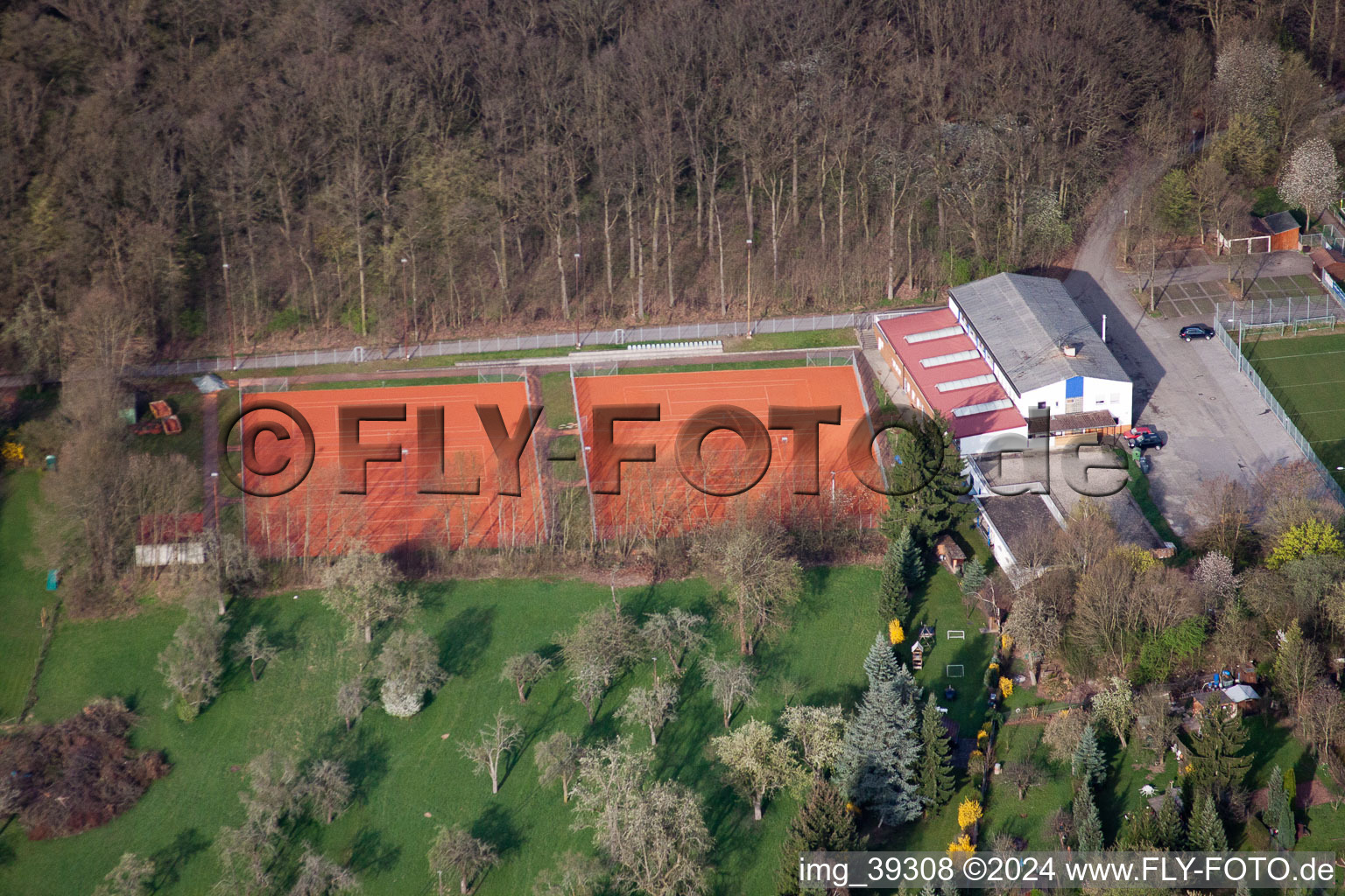 Vue aérienne de SC dans la forêt à le quartier Stammheim in Stuttgart dans le département Bade-Wurtemberg, Allemagne