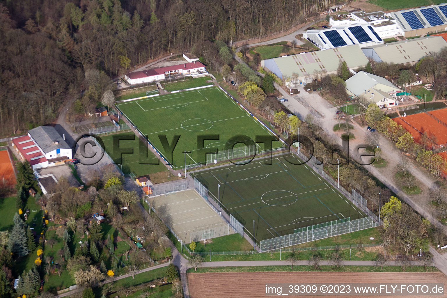 Vue aérienne de SC am Wald, installation de tennis installation sportive du Grand Chelem Emerholzweg à le quartier Stammheim in Stuttgart dans le département Bade-Wurtemberg, Allemagne