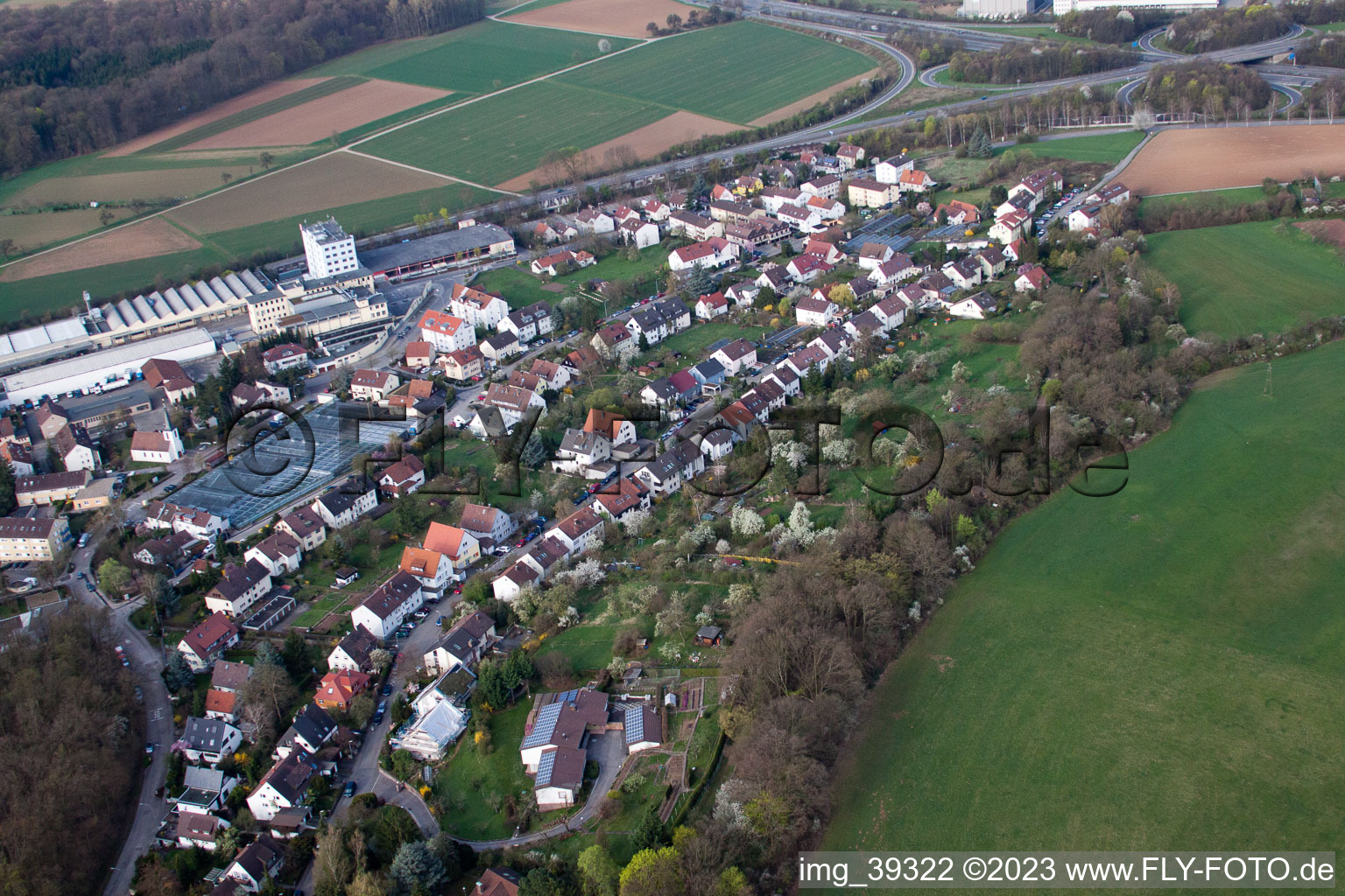 Vue aérienne de Korntal, Kallenberg à le quartier Kallenberg in Korntal-Münchingen dans le département Bade-Wurtemberg, Allemagne