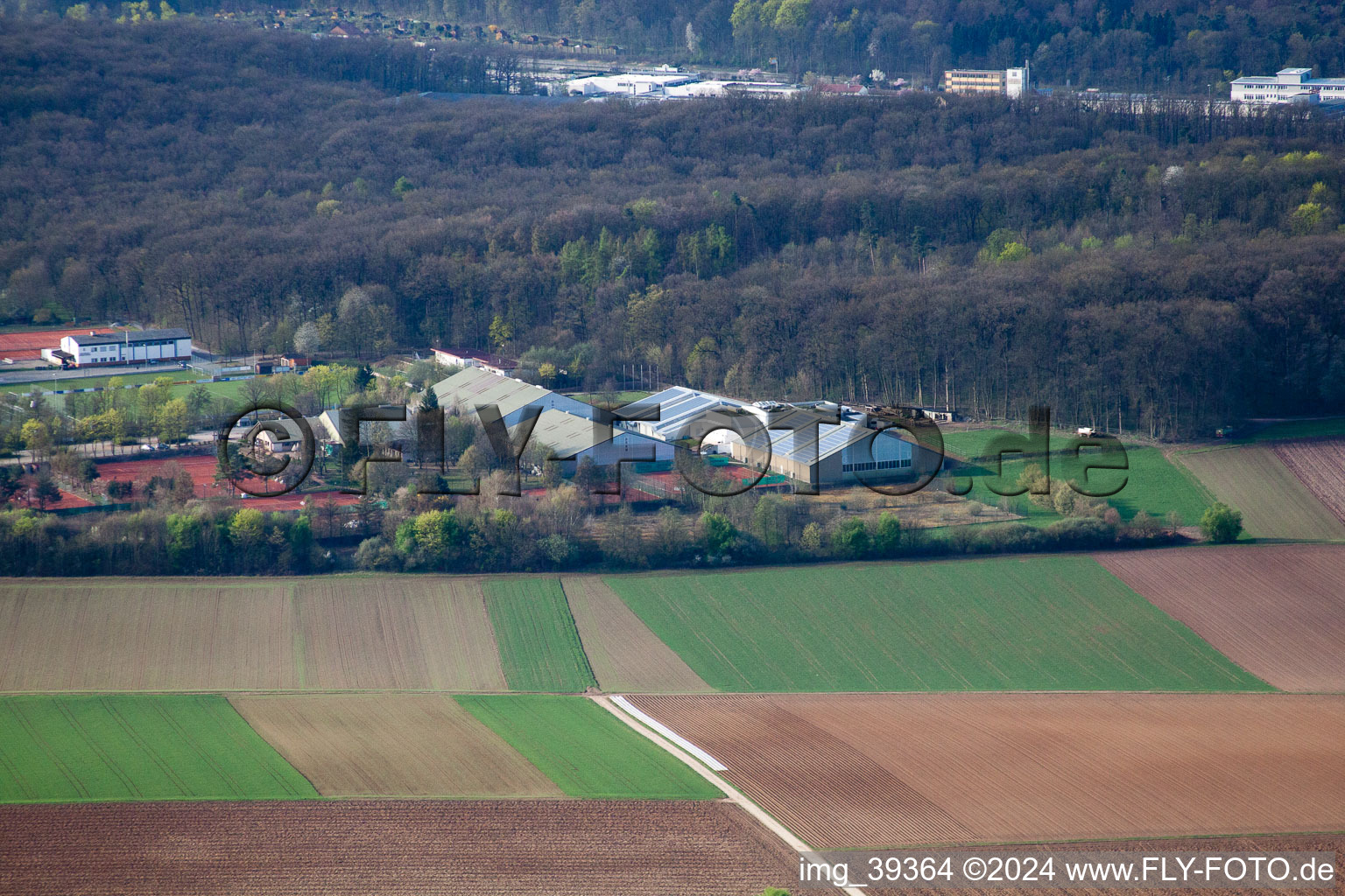 Vue aérienne de Installation de tennis Installation sportive du Grand Chelem Emerholzweg à le quartier Stammheim in Stuttgart dans le département Bade-Wurtemberg, Allemagne