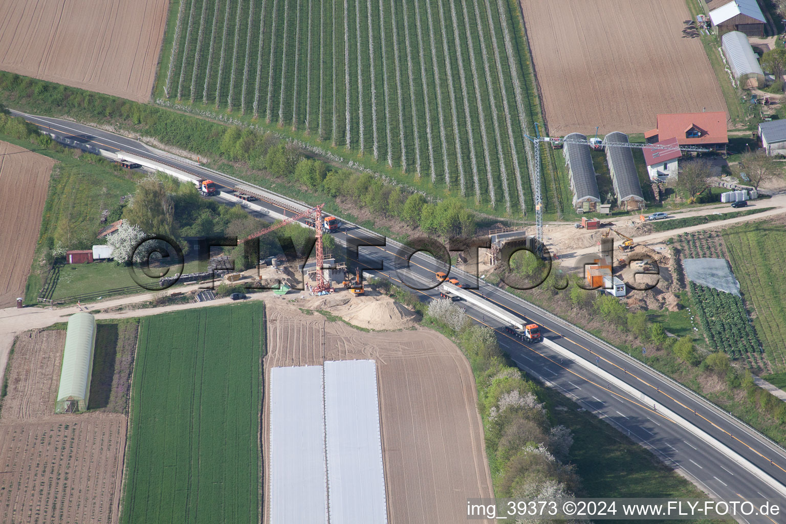 Vue aérienne de Nouvelle construction du pont A65 à Kandel dans le département Rhénanie-Palatinat, Allemagne