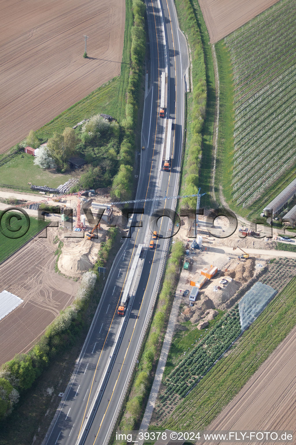 Vue oblique de Nouvelle construction du pont A65 à Kandel dans le département Rhénanie-Palatinat, Allemagne