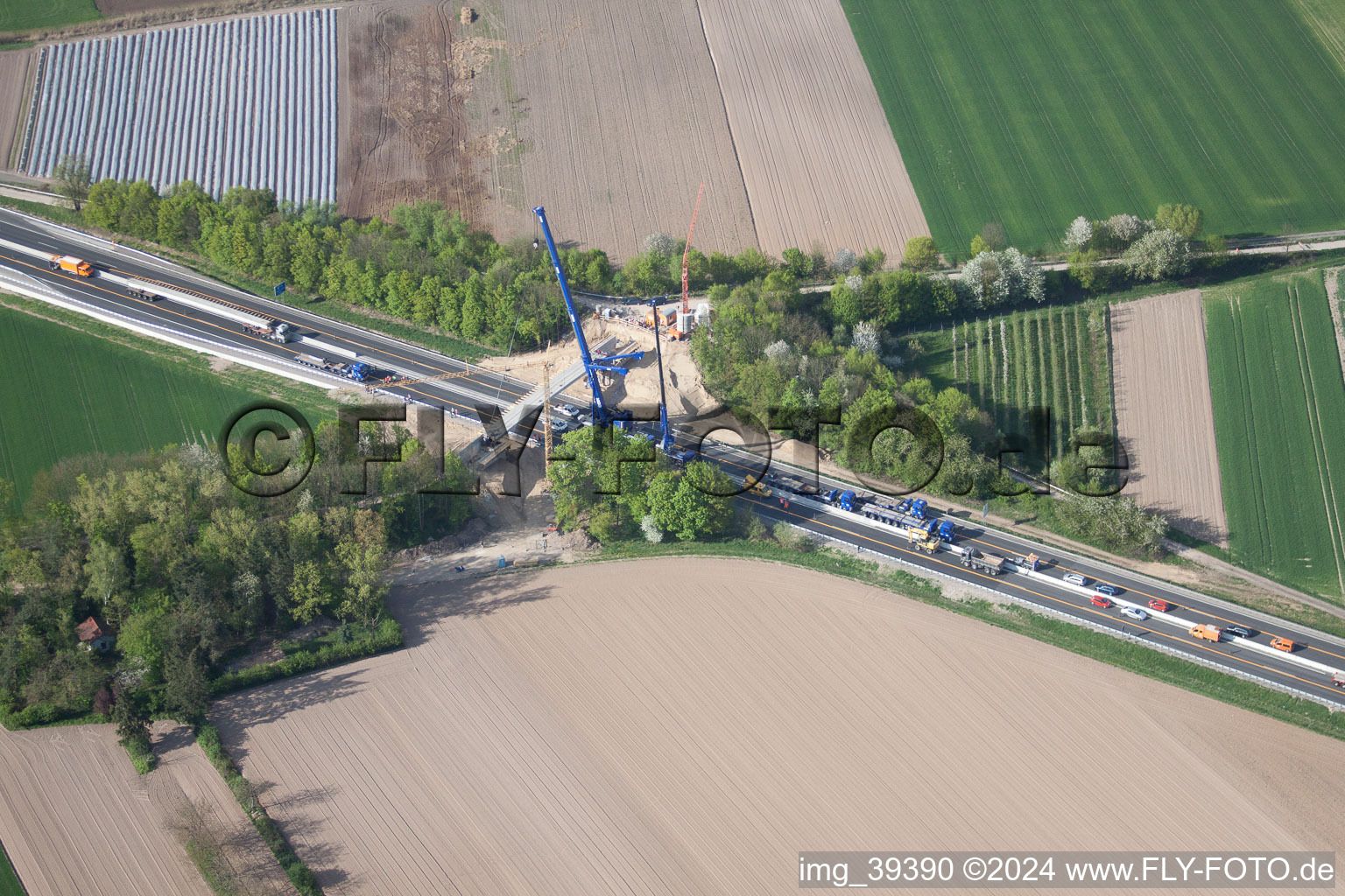 Photographie aérienne de Construction d'un nouveau pont autoroutier à Kandel dans le département Rhénanie-Palatinat, Allemagne