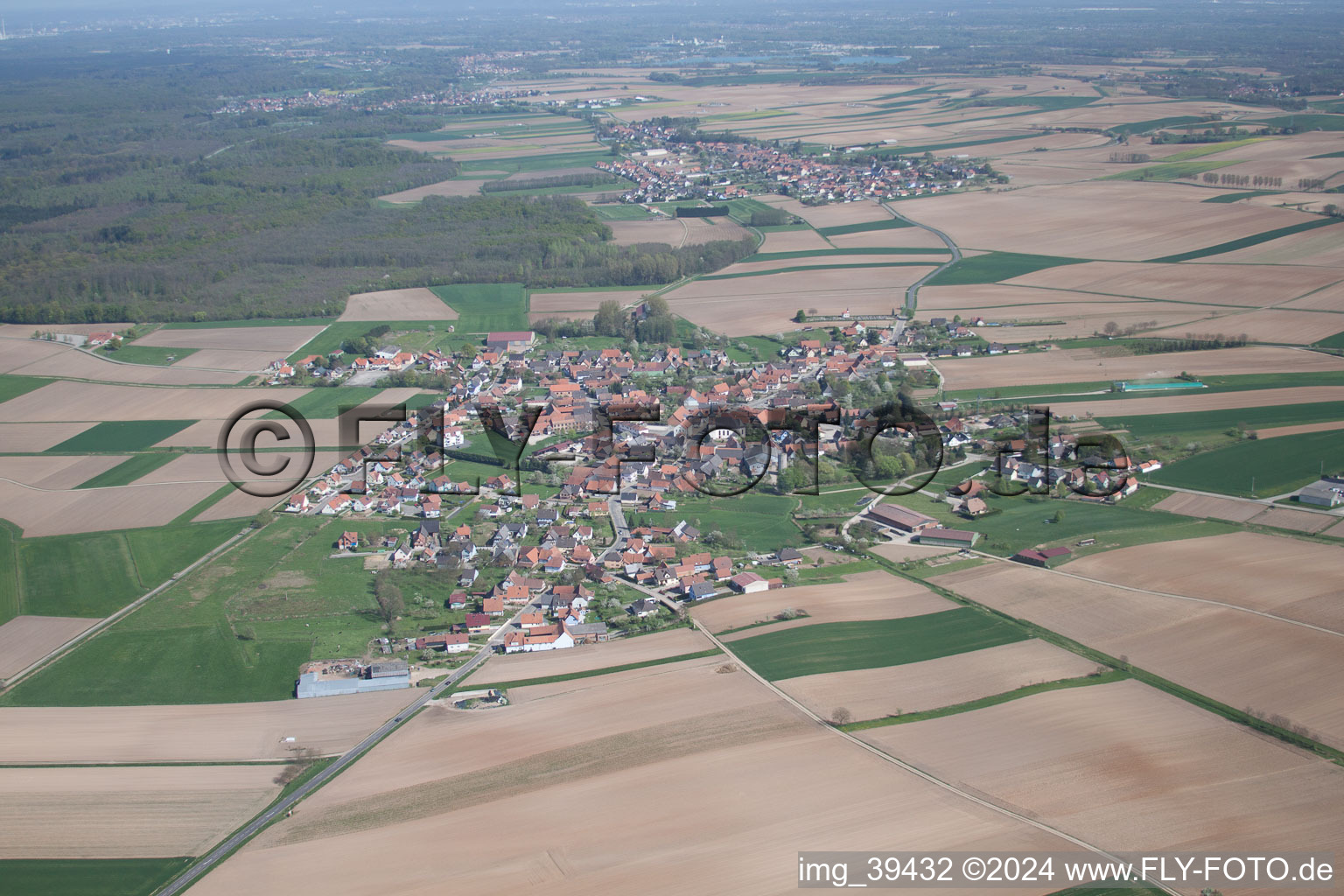 Image drone de Schleithal dans le département Bas Rhin, France