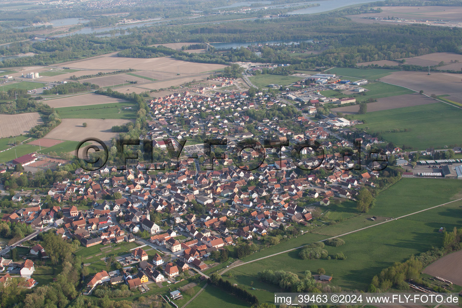 Beinheim dans le département Bas Rhin, France d'un drone