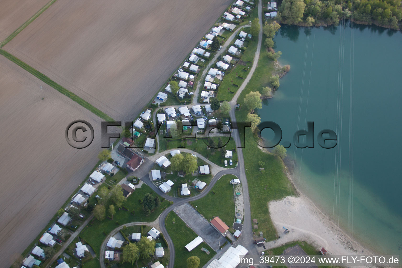 Vue d'oiseau de Rœschwoog dans le département Bas Rhin, France