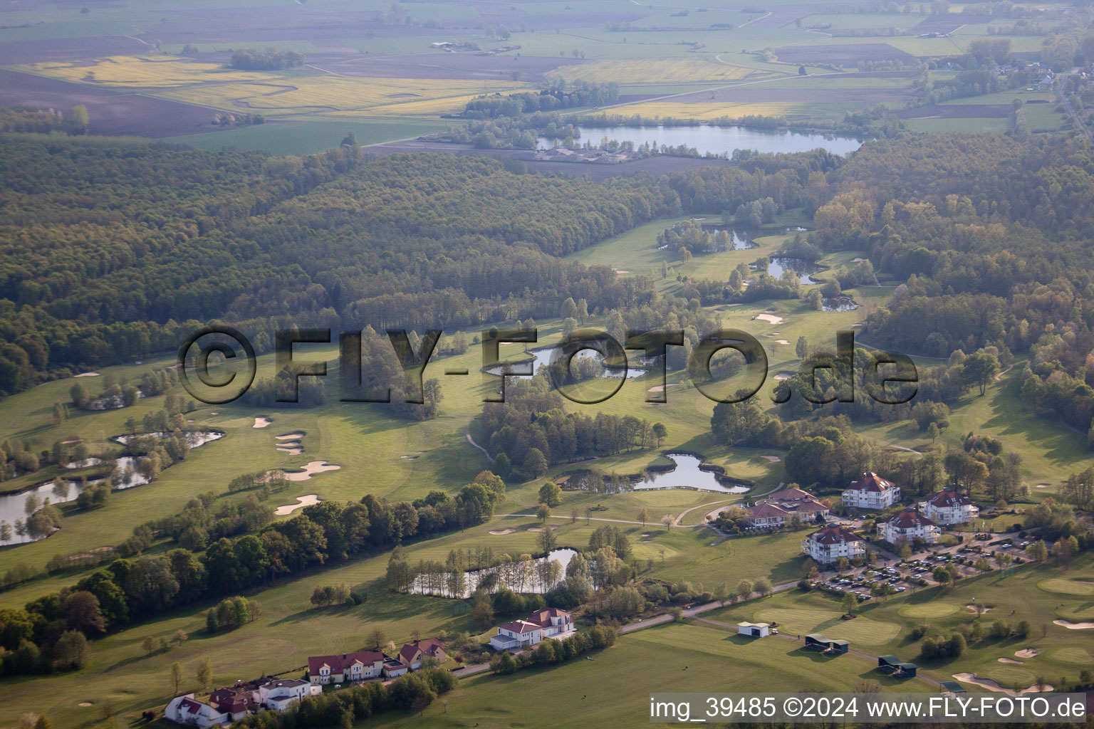 Club de golf Soufflenheim Baden-Baden à Soufflenheim dans le département Bas Rhin, France d'un drone