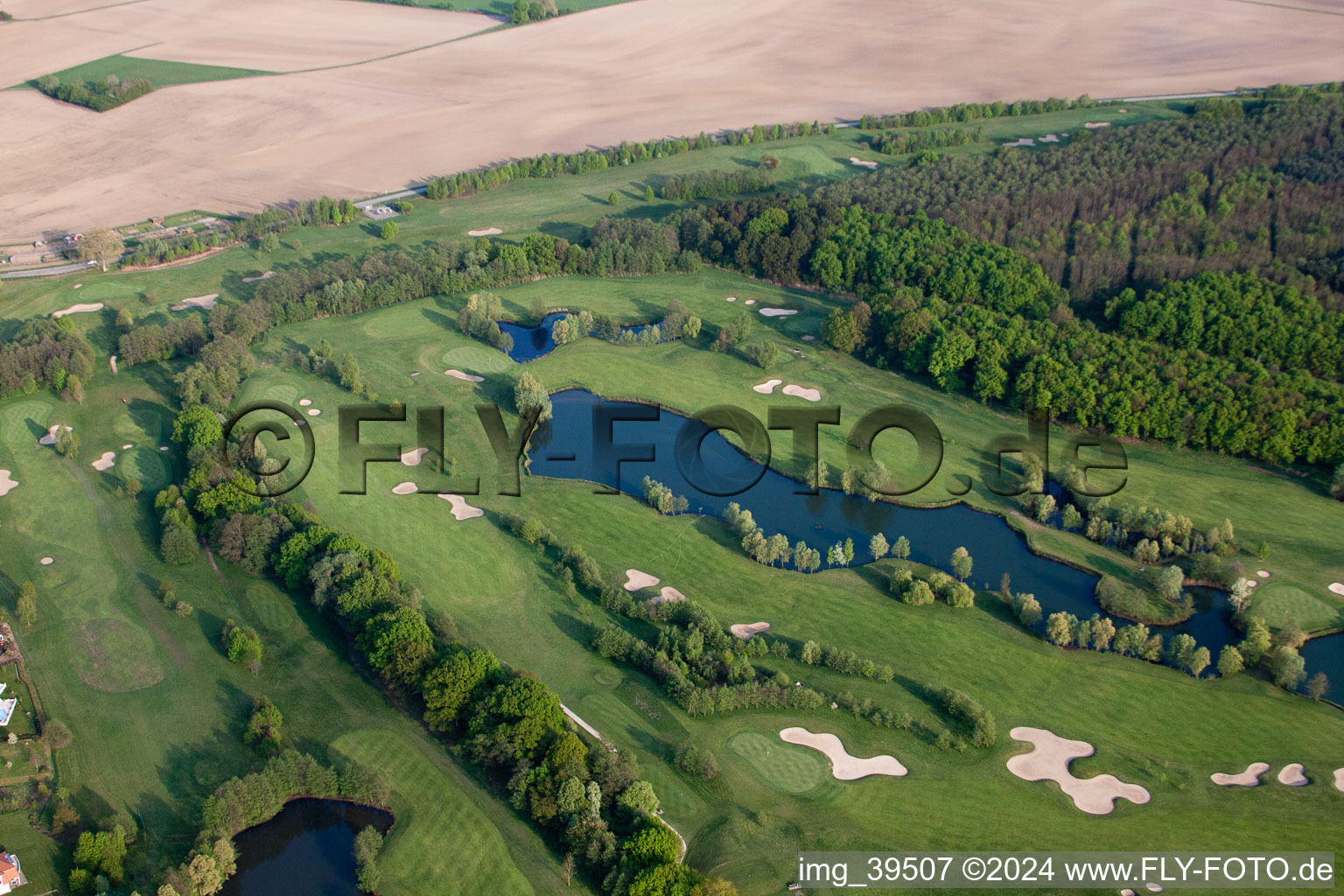 Club de golf Soufflenheim Baden-Baden à Soufflenheim dans le département Bas Rhin, France depuis l'avion