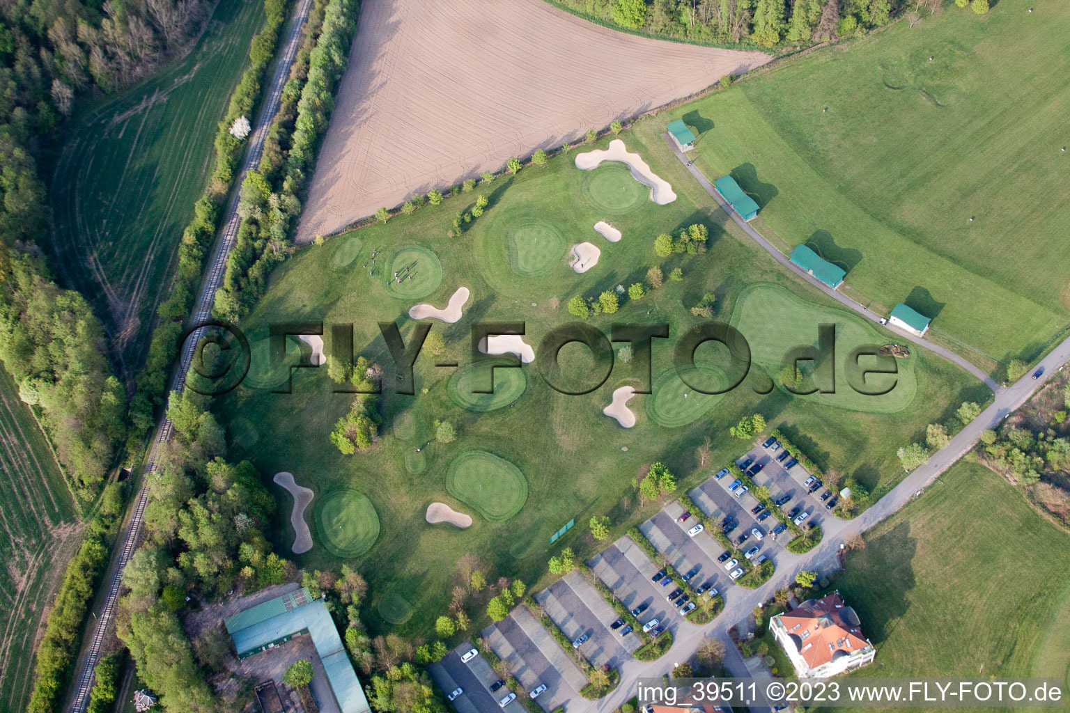 Enregistrement par drone de Club de golf Soufflenheim Baden-Baden à Soufflenheim dans le département Bas Rhin, France