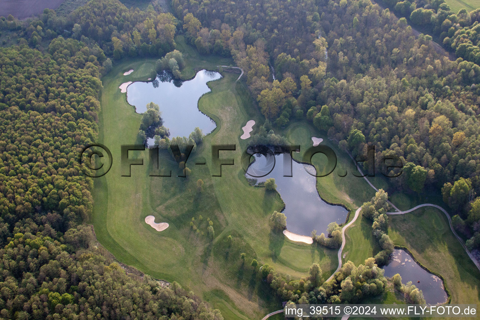 Club de golf Soufflenheim Baden-Baden à Soufflenheim dans le département Bas Rhin, France vu d'un drone