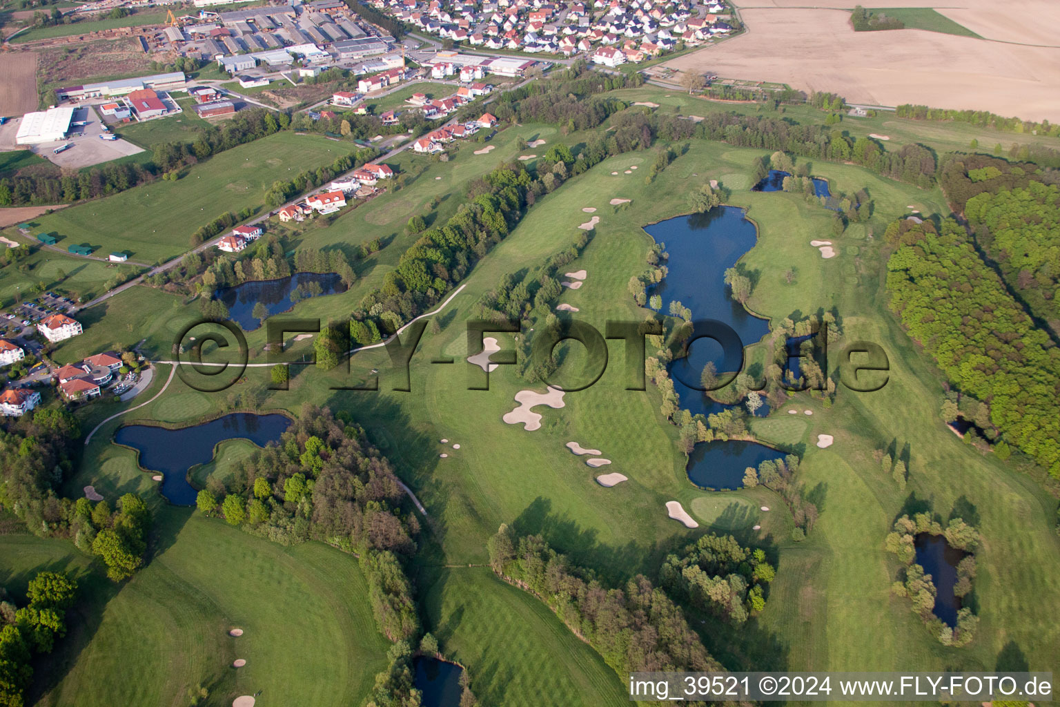 Club de golf Soufflenheim Baden-Baden à Soufflenheim dans le département Bas Rhin, France vue d'en haut