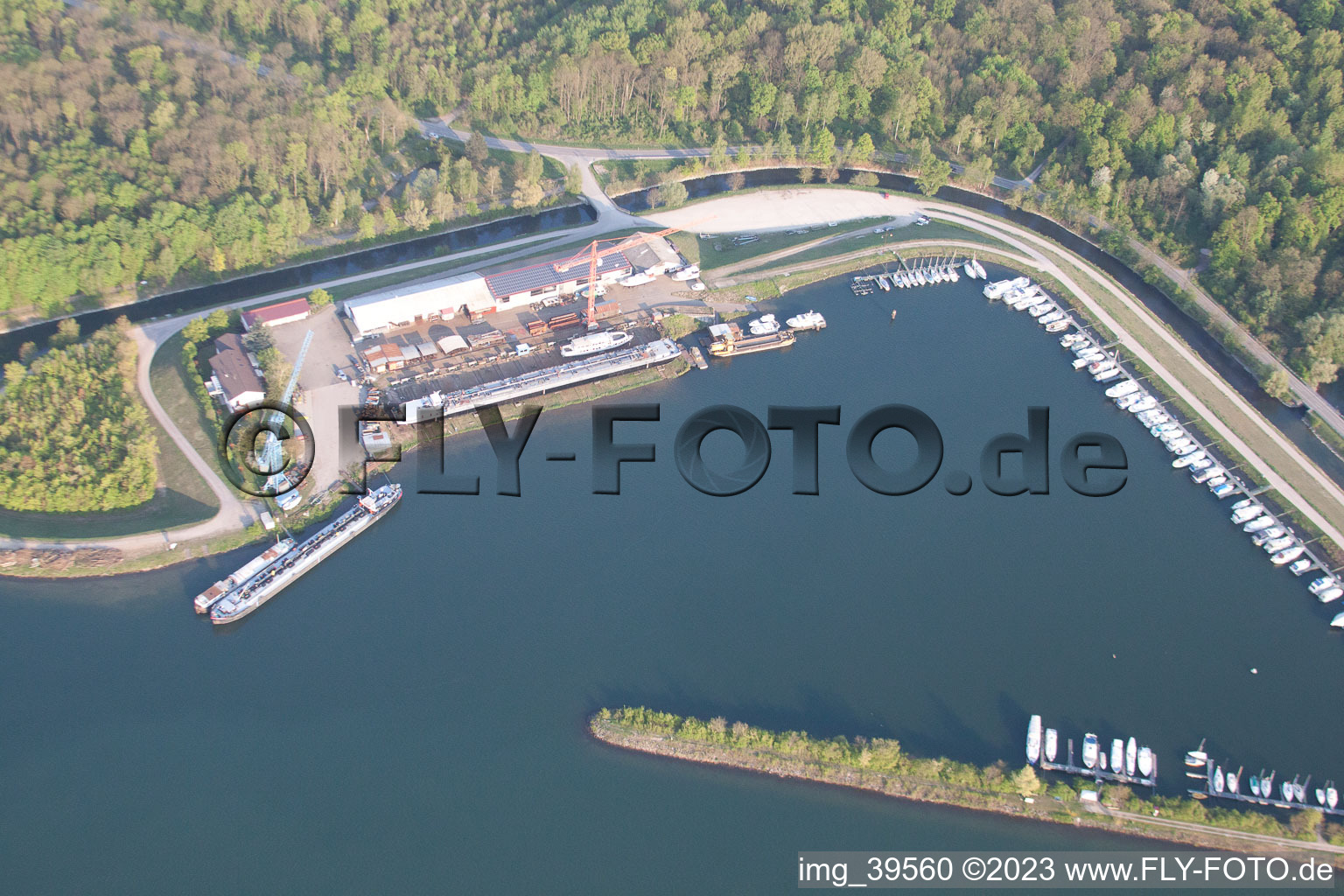 Vue aérienne de Chantier naval Karcher à le quartier Freistett in Rheinau dans le département Bade-Wurtemberg, Allemagne