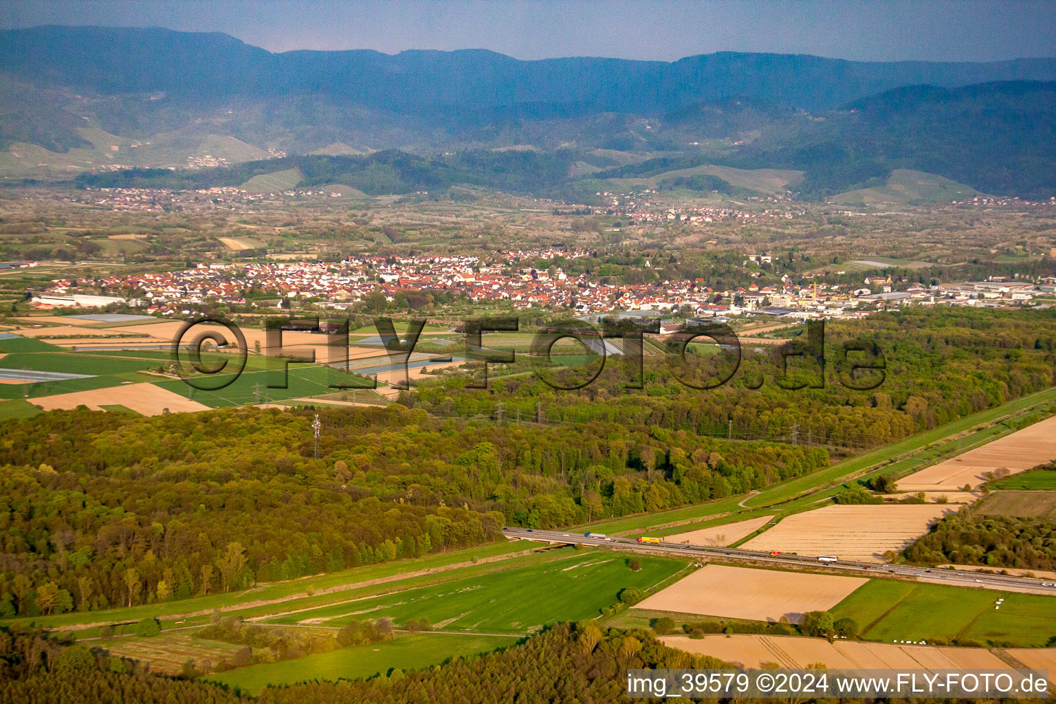 Vue aérienne de Du sud-ouest à Renchen dans le département Bade-Wurtemberg, Allemagne